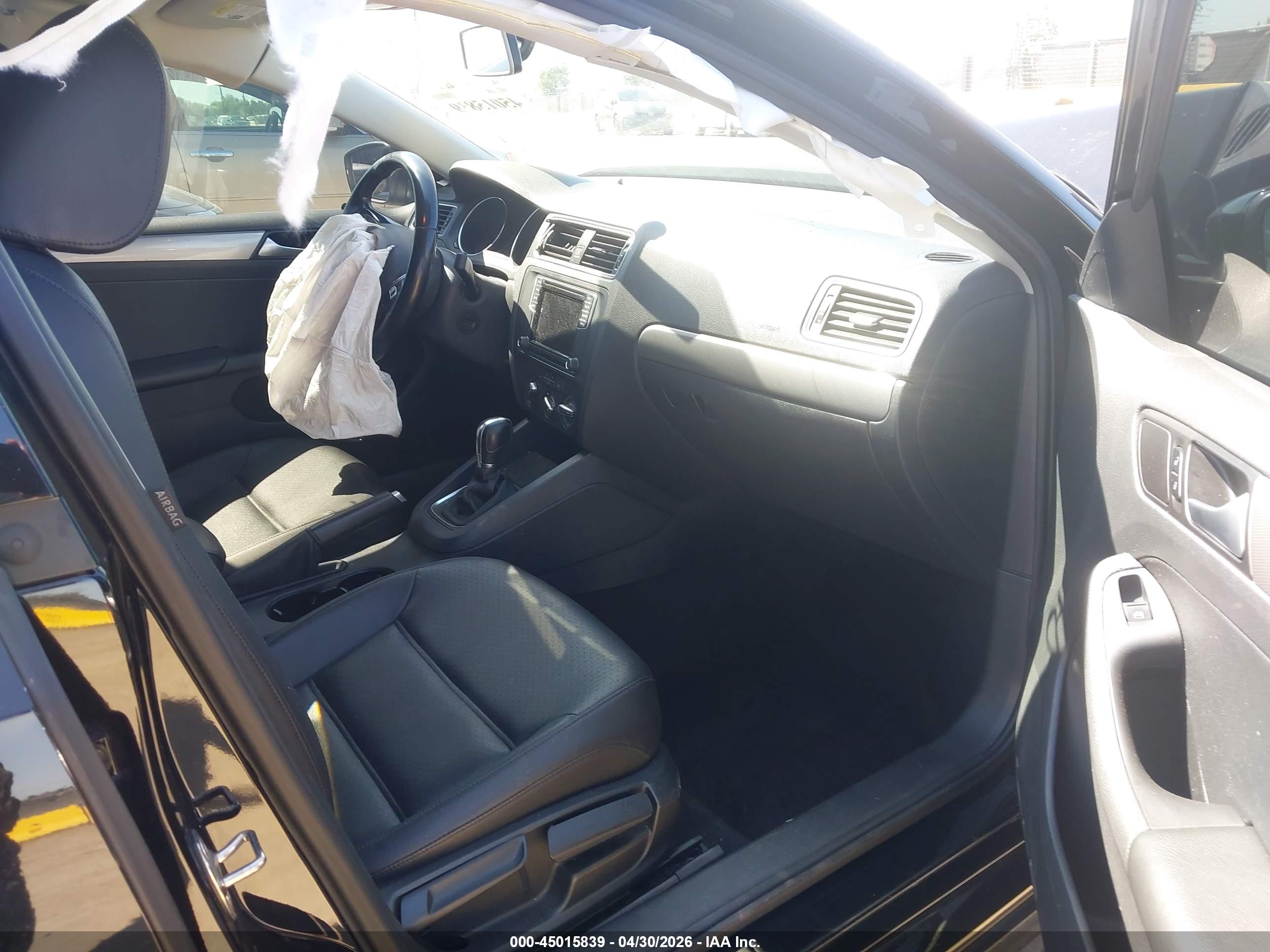 VOLKSWAGEN JETTA image 5
