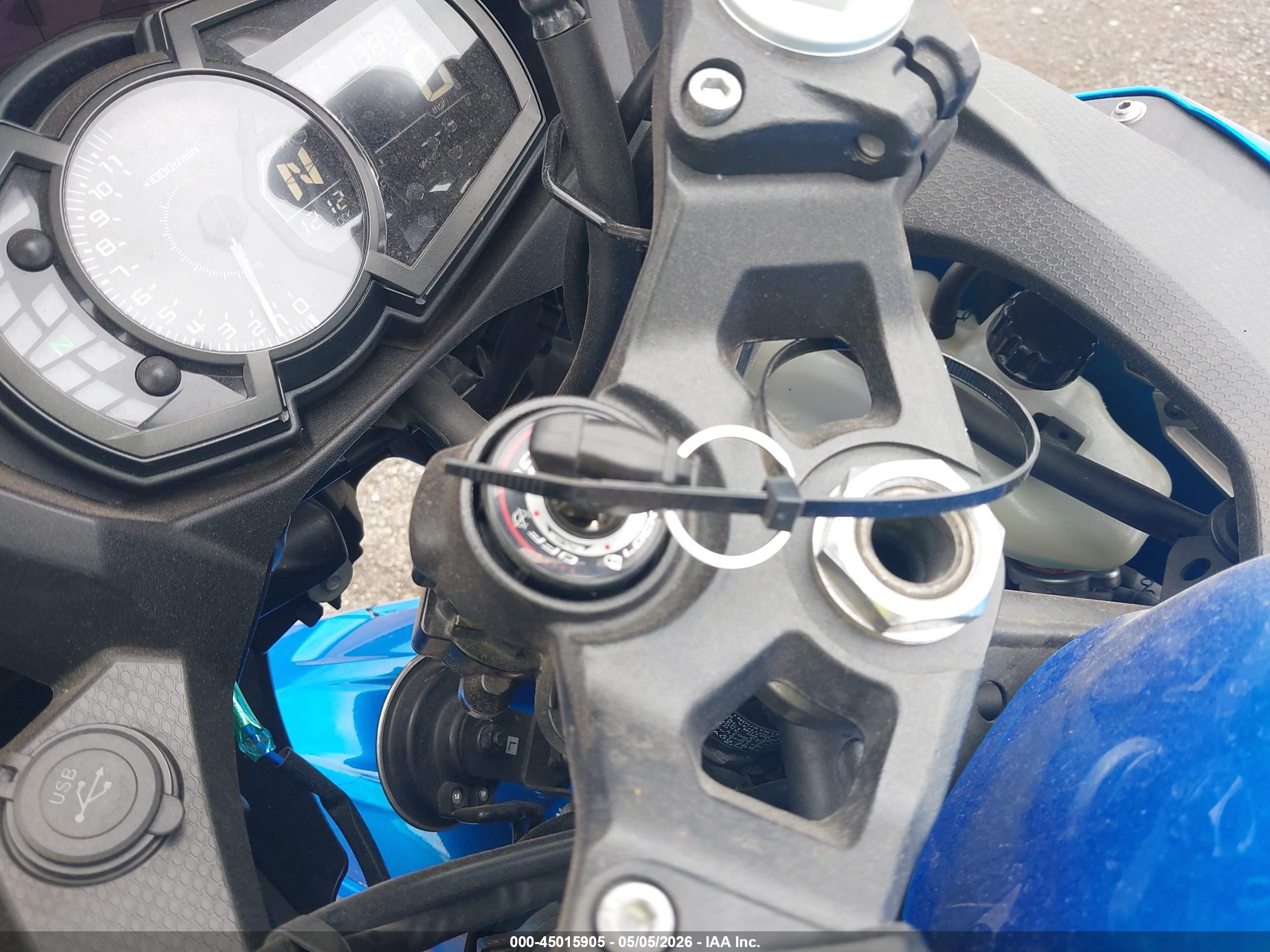 KAWASAKI EX400 image 11