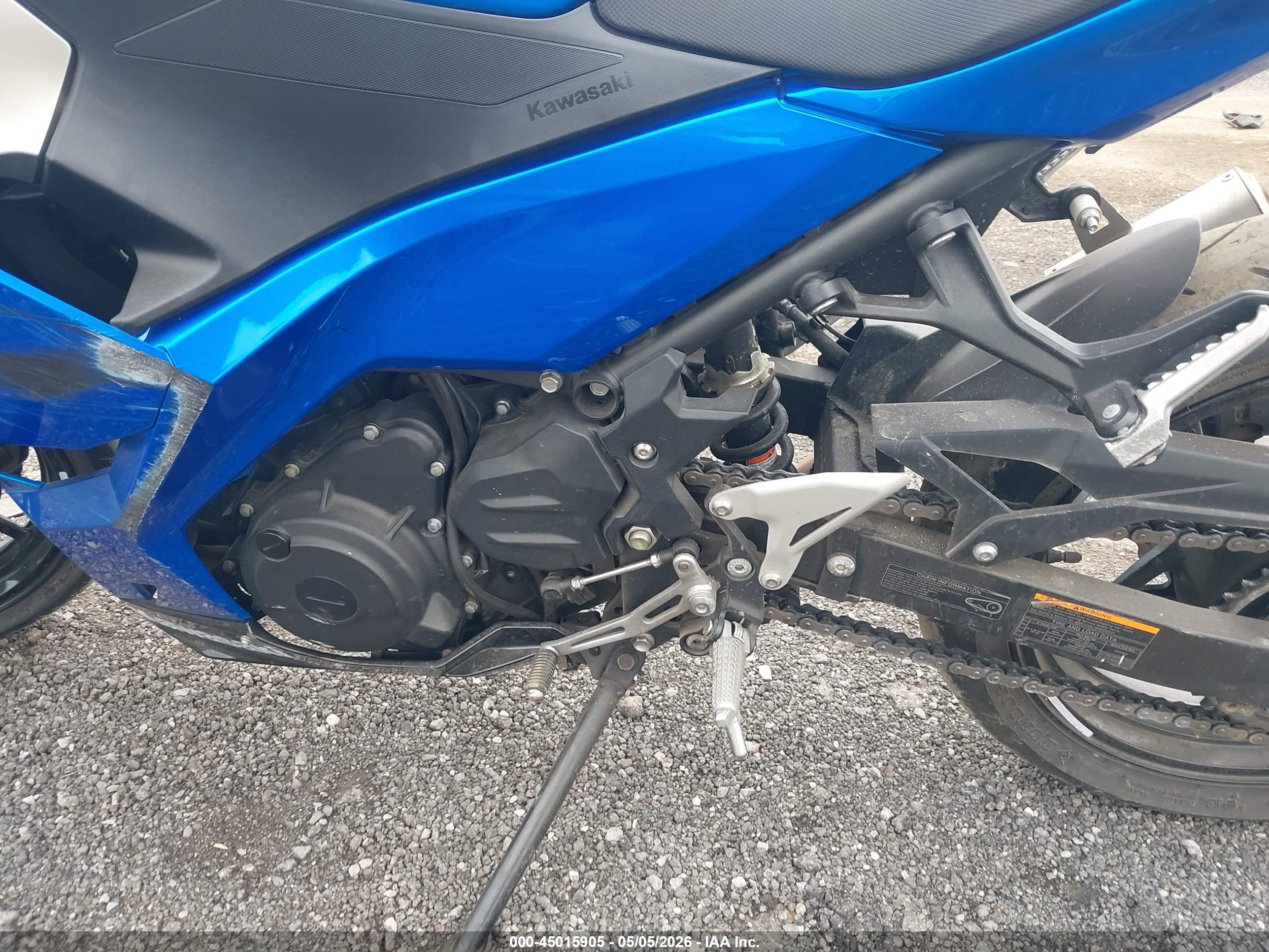 KAWASAKI EX400 image 9