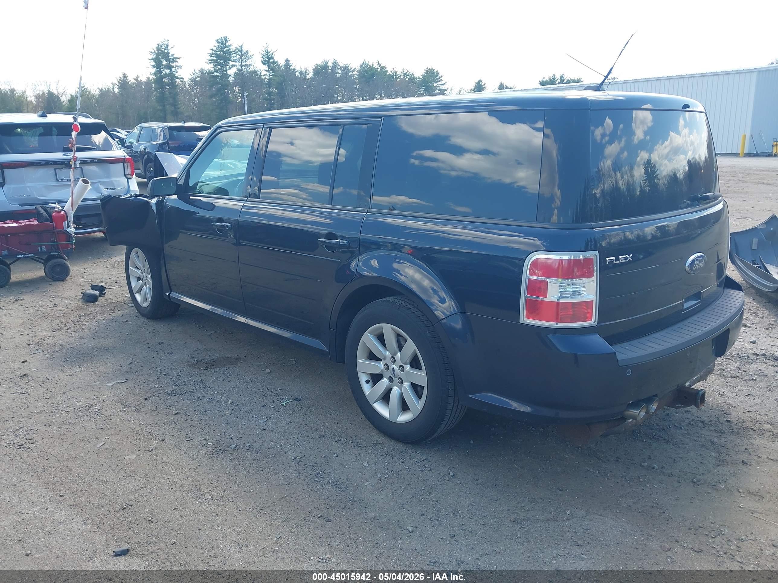 FORD FLEX image 3