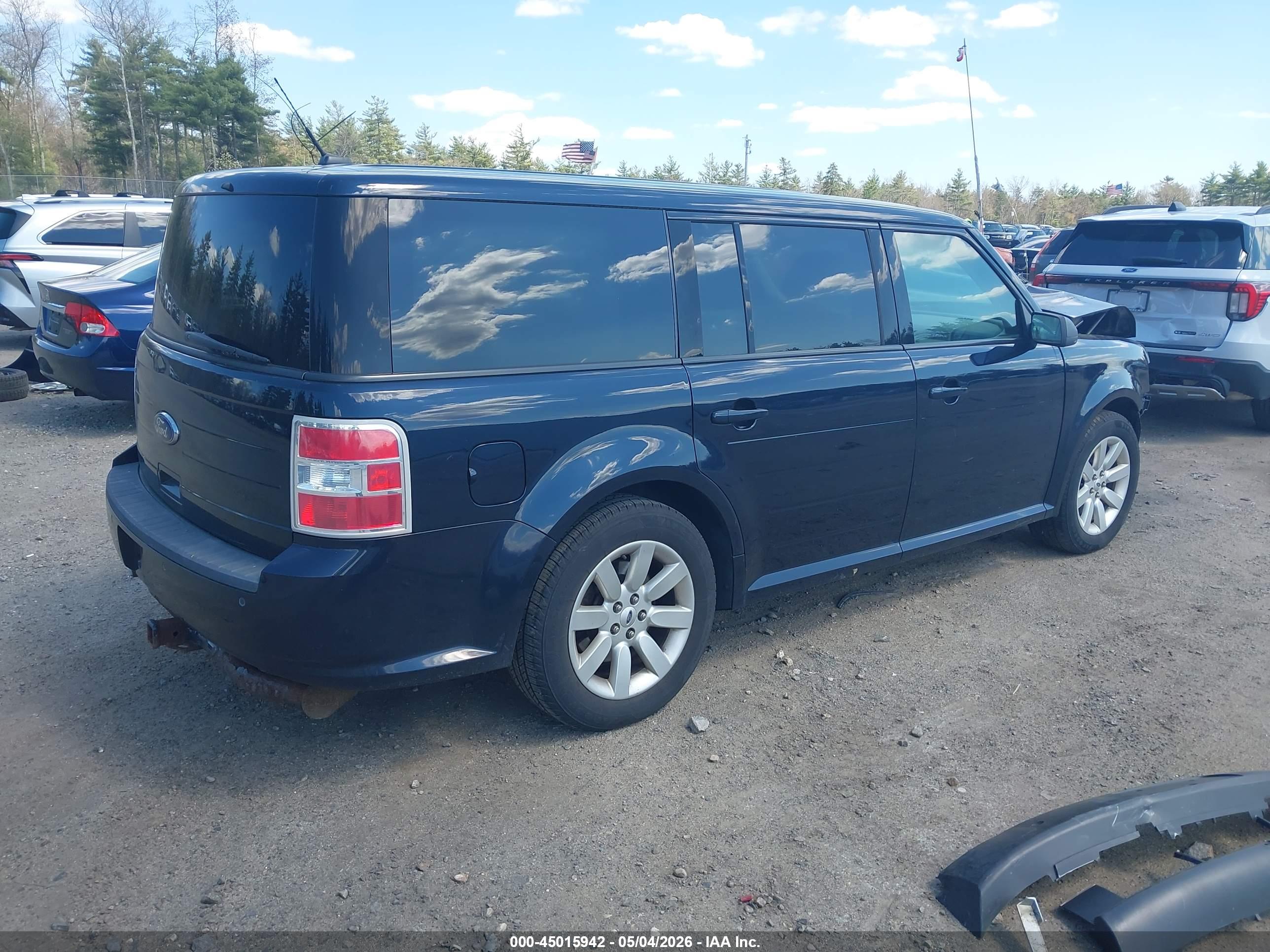 FORD FLEX image 4