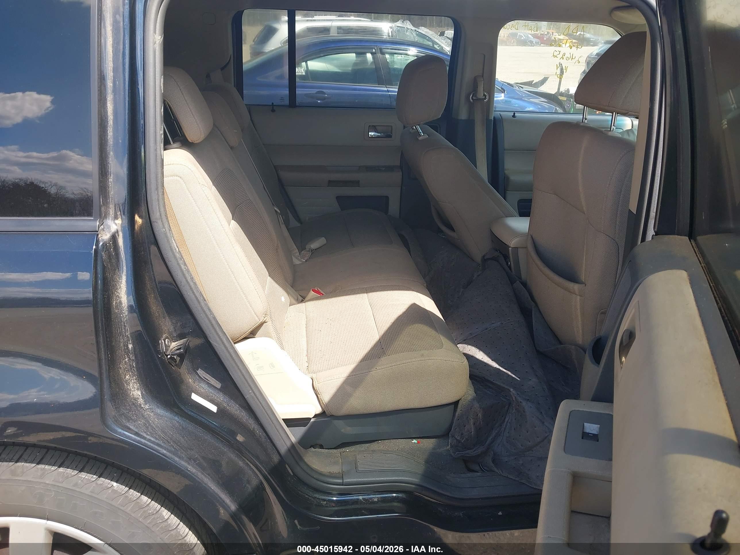 FORD FLEX image 8