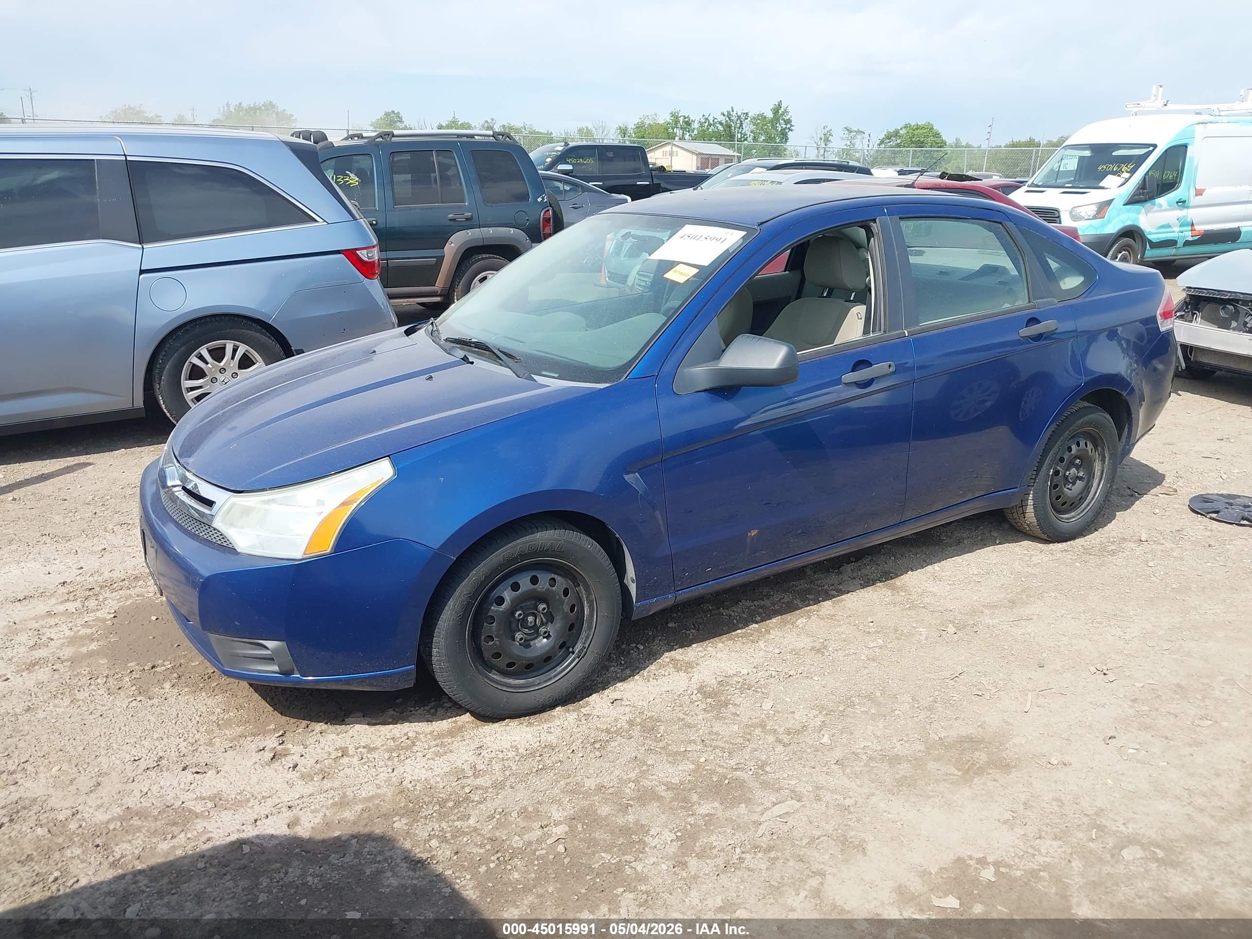 FORD FOCUS image 2
