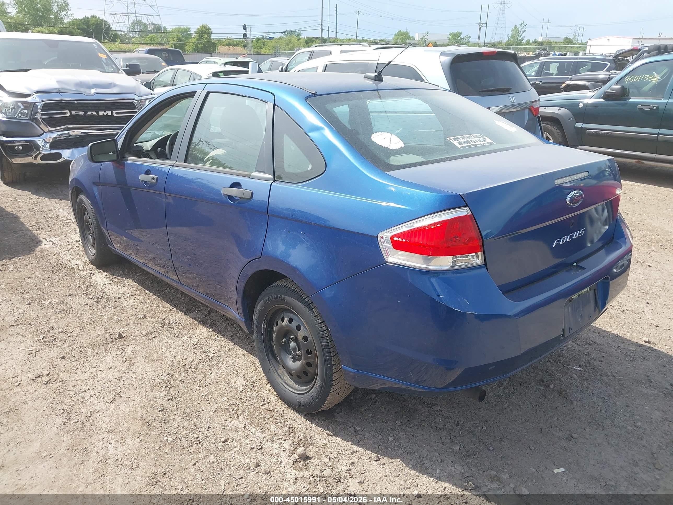 FORD FOCUS image 3