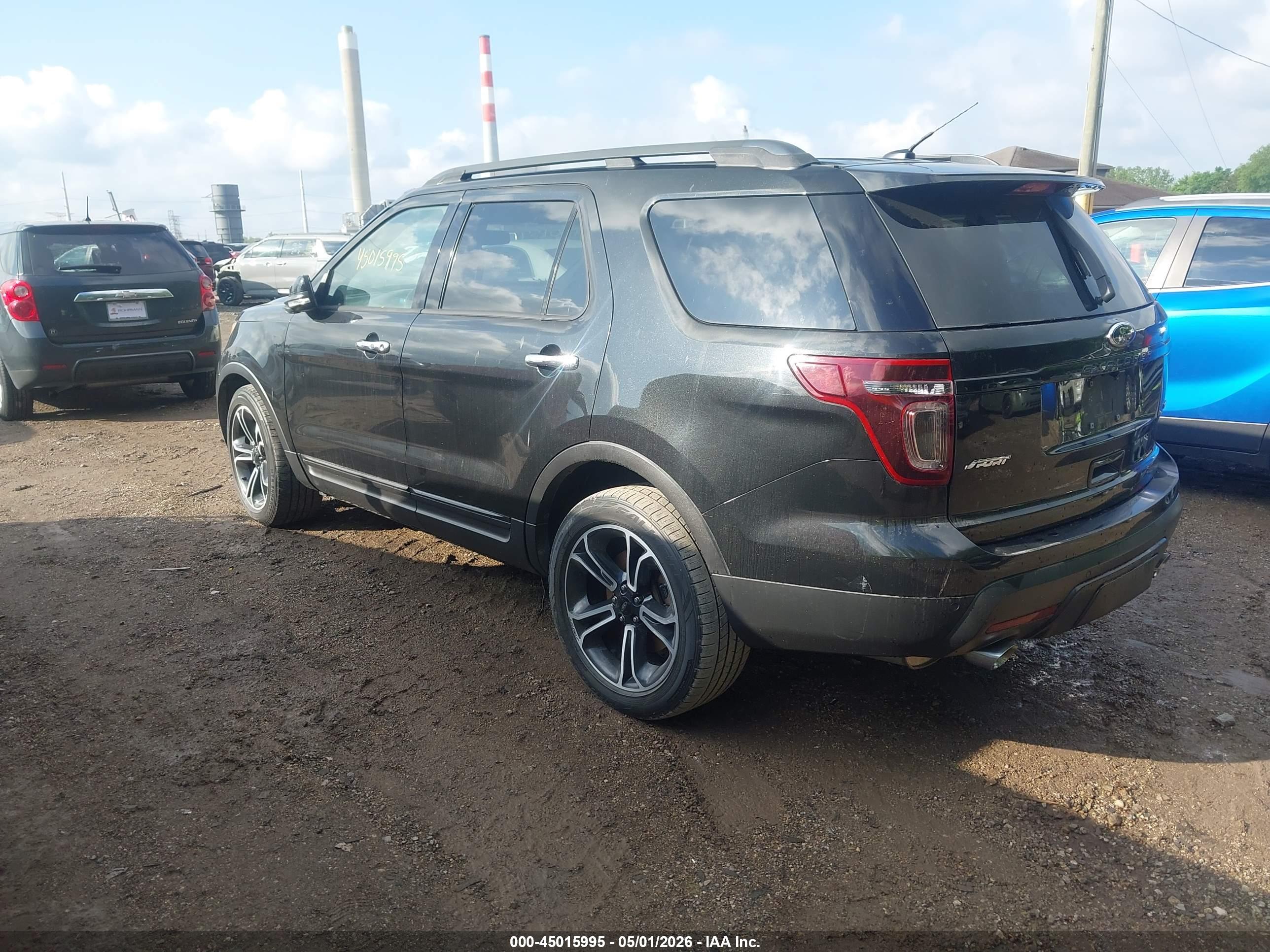 FORD EXPLORER image 3
