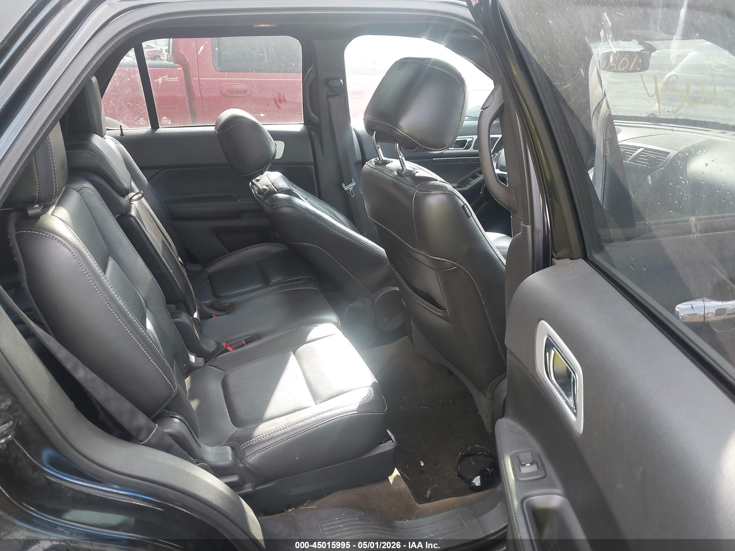 FORD EXPLORER image 8