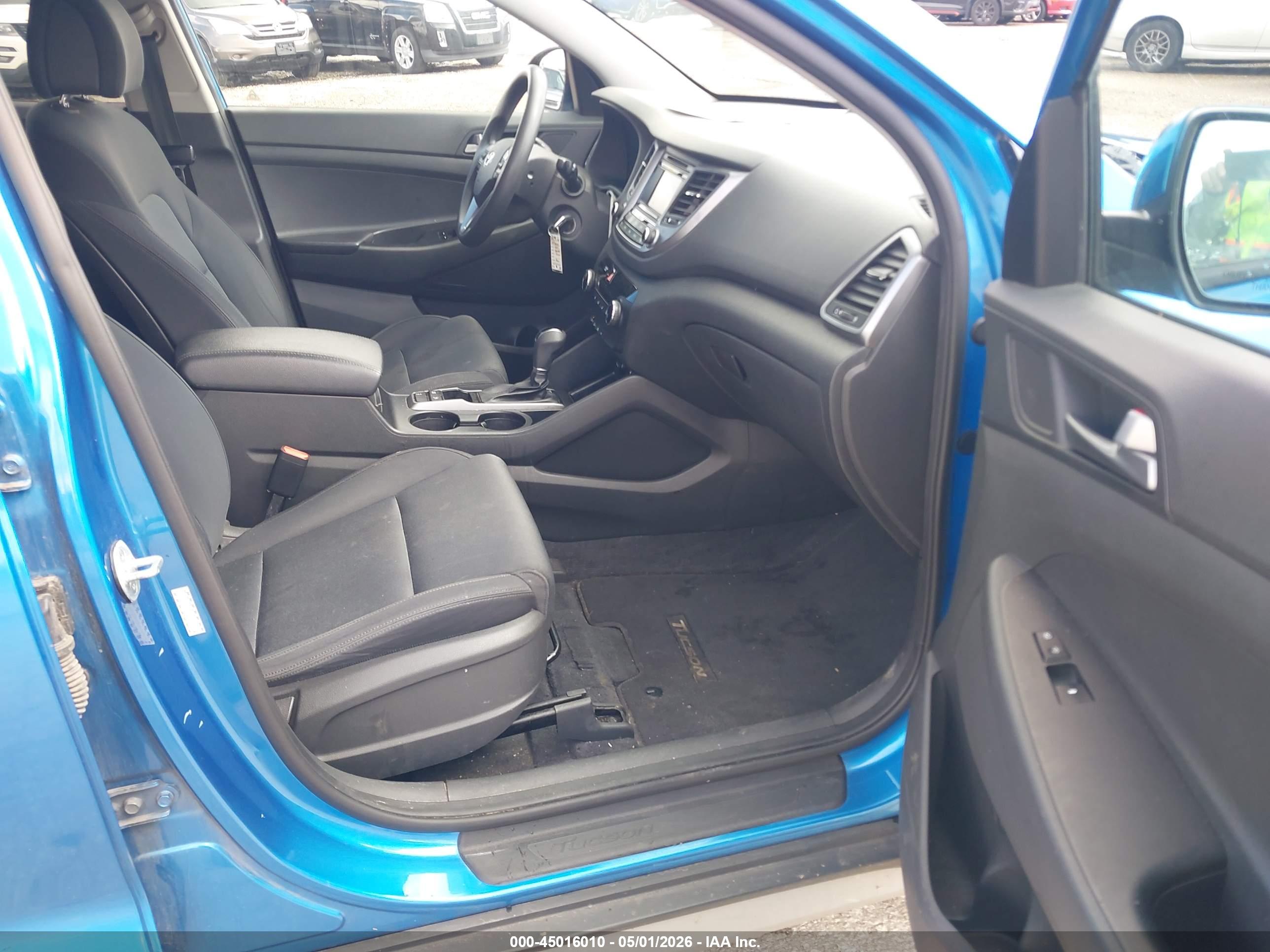 HYUNDAI TUCSON image 5