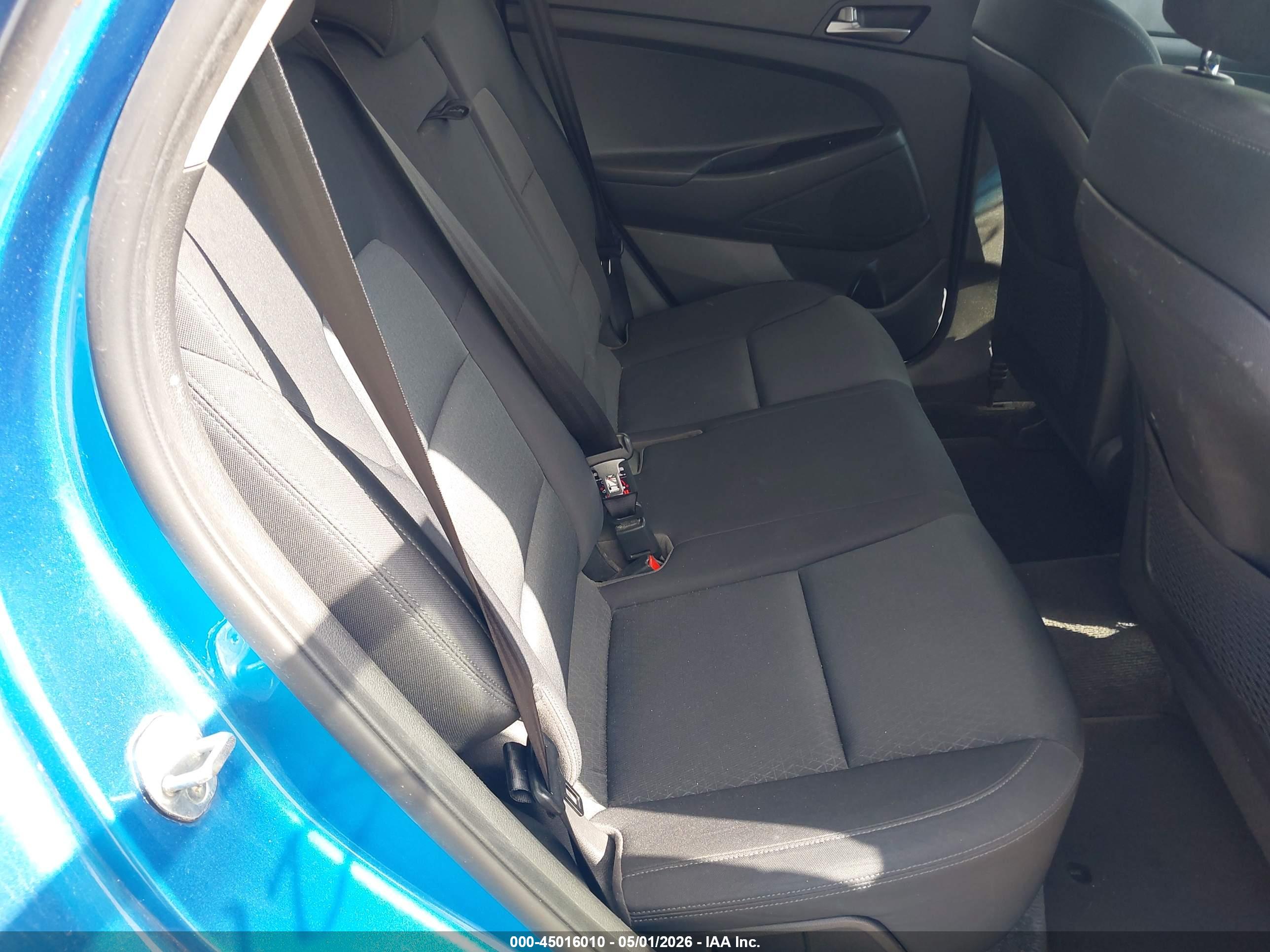 HYUNDAI TUCSON image 8