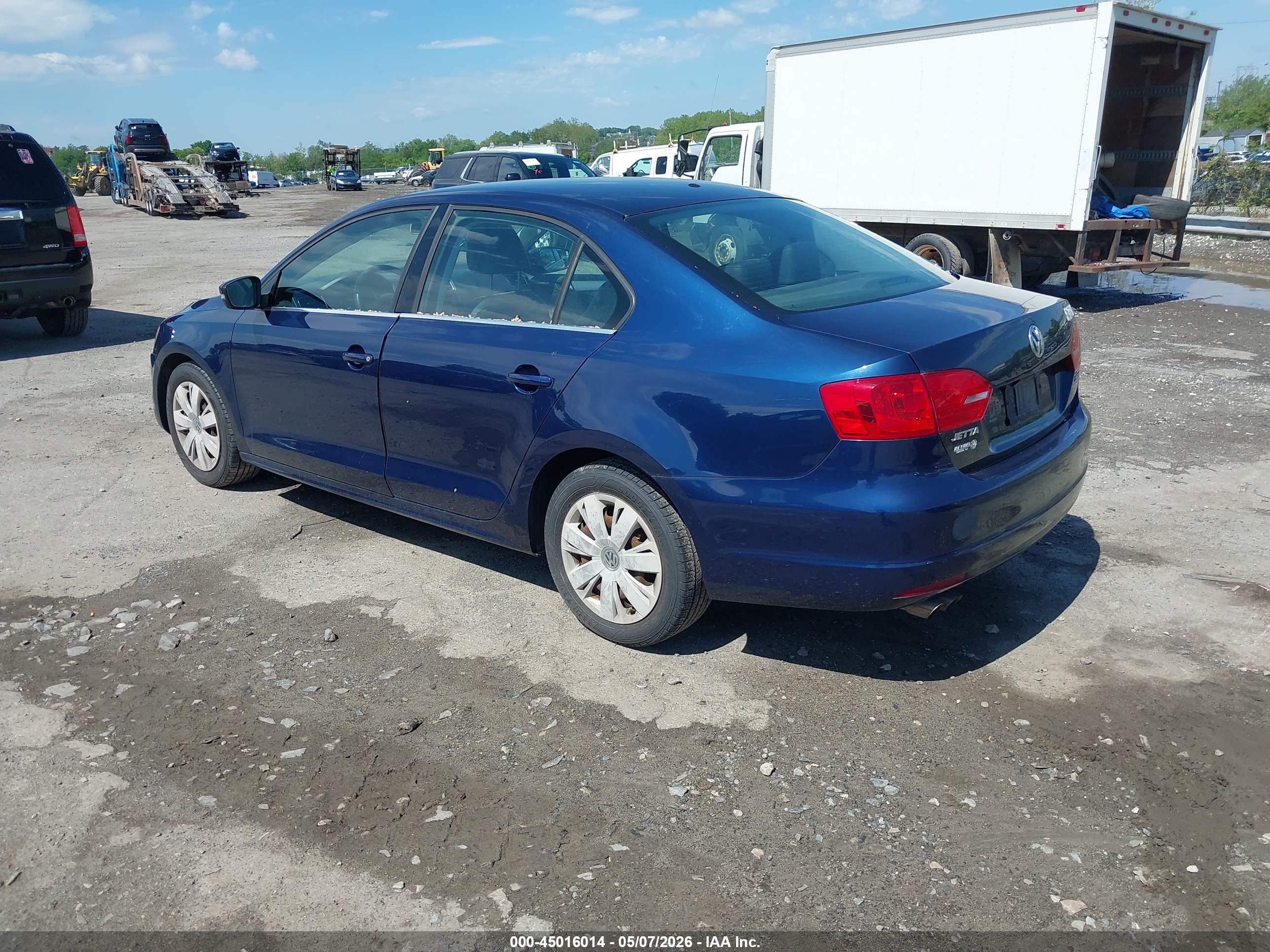 VOLKSWAGEN JETTA image 3