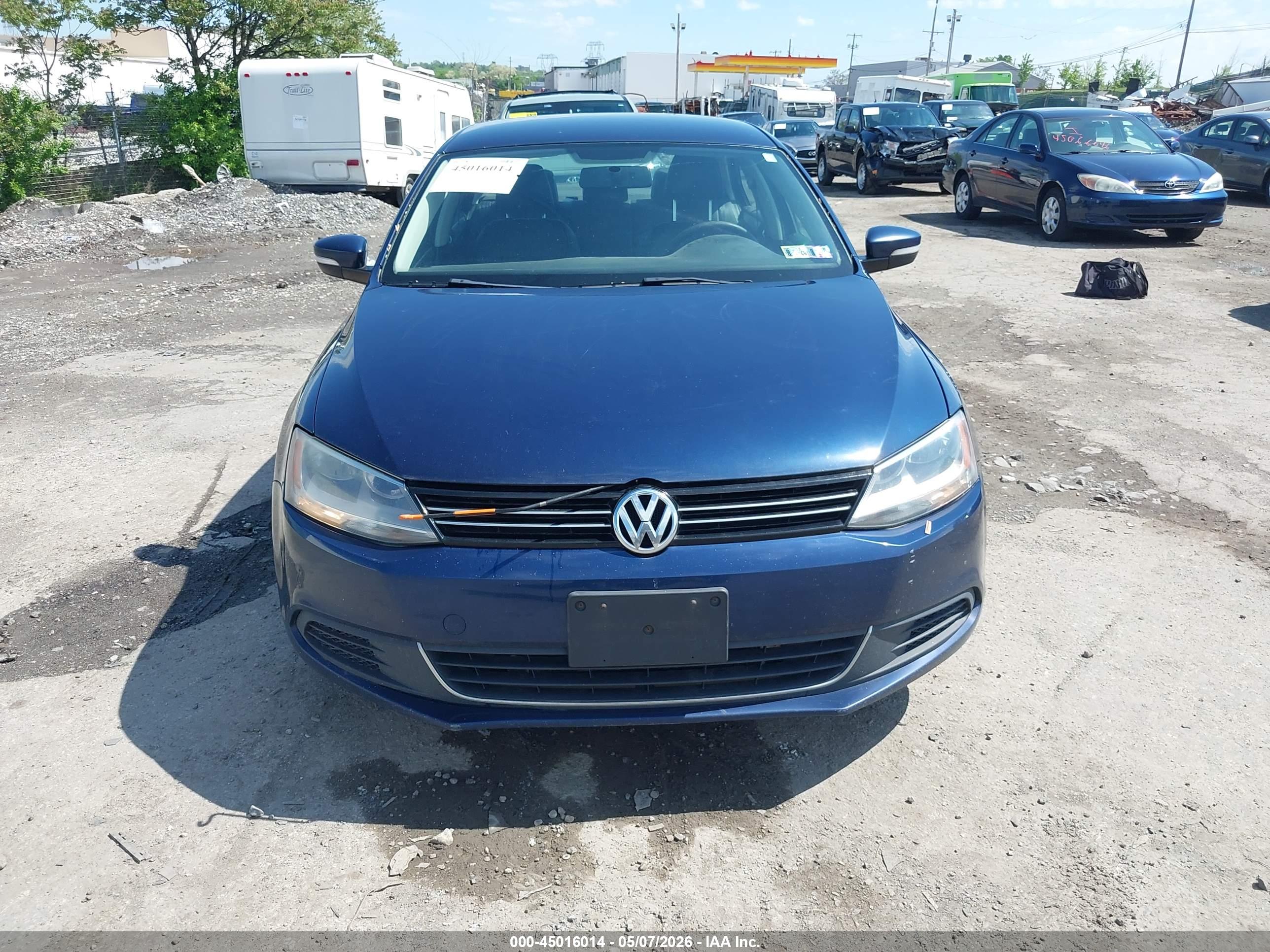VOLKSWAGEN JETTA image 6