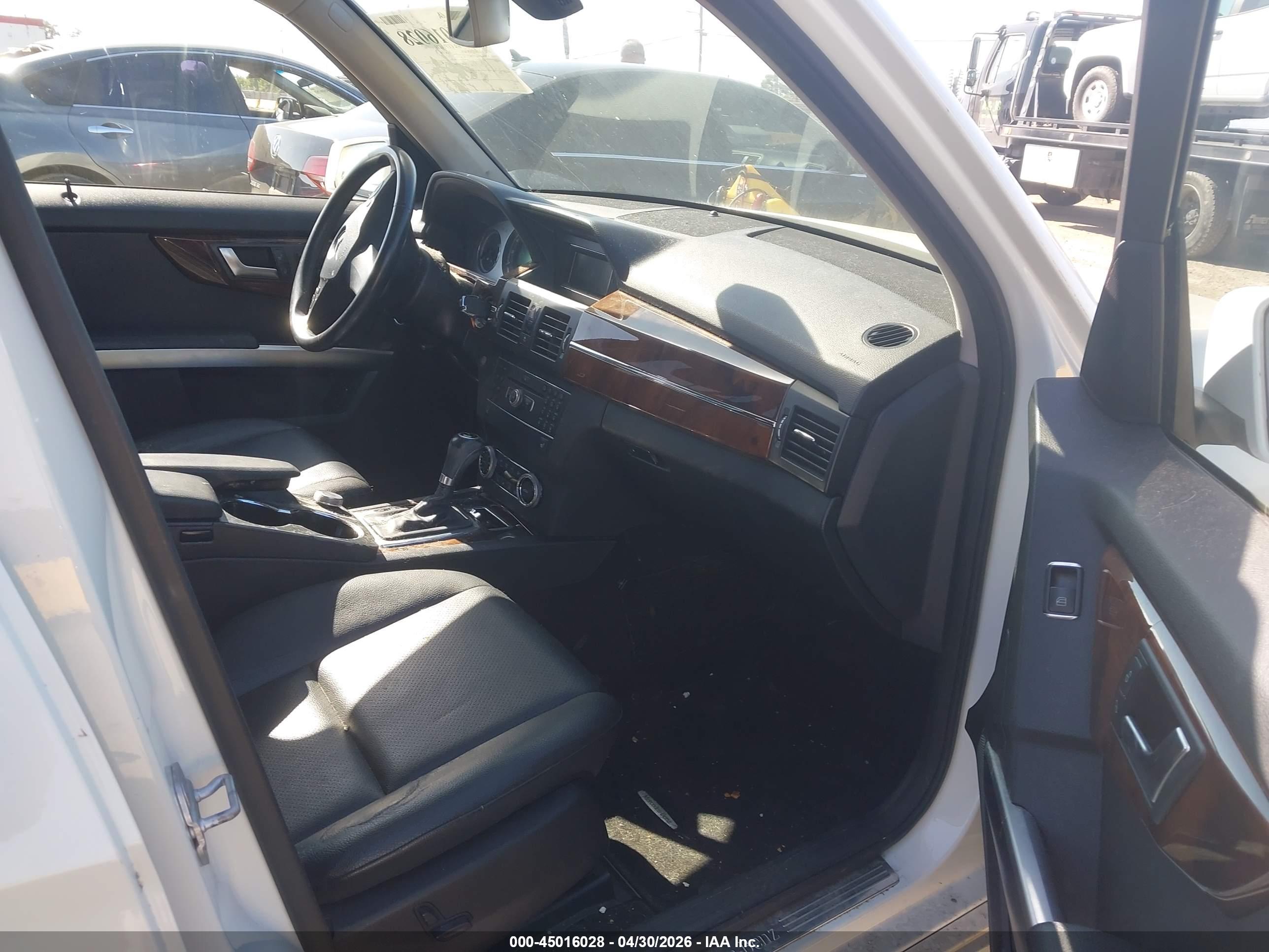 MERCEDES-BENZ GLK image 5
