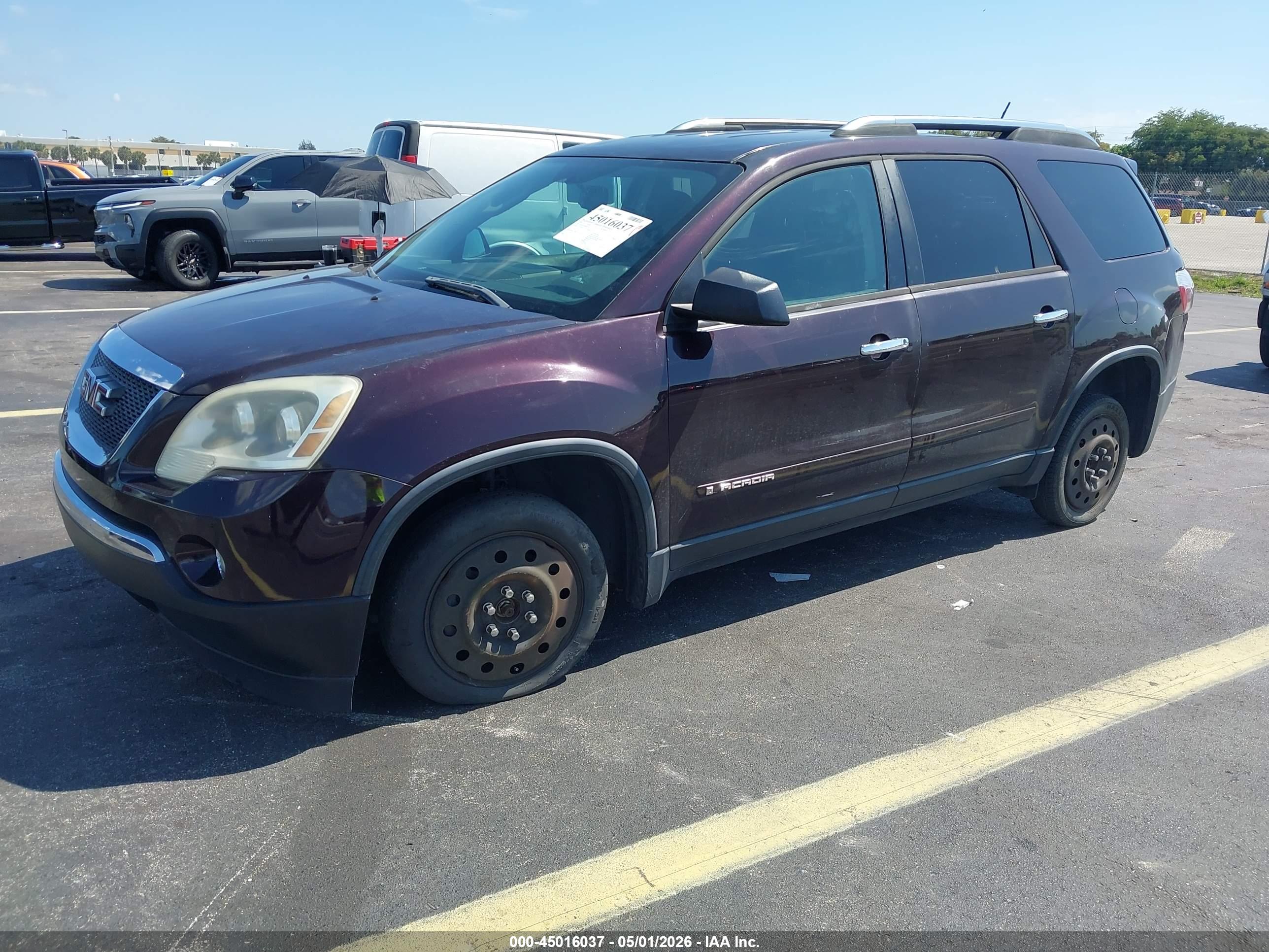 GMC ACADIA image 2