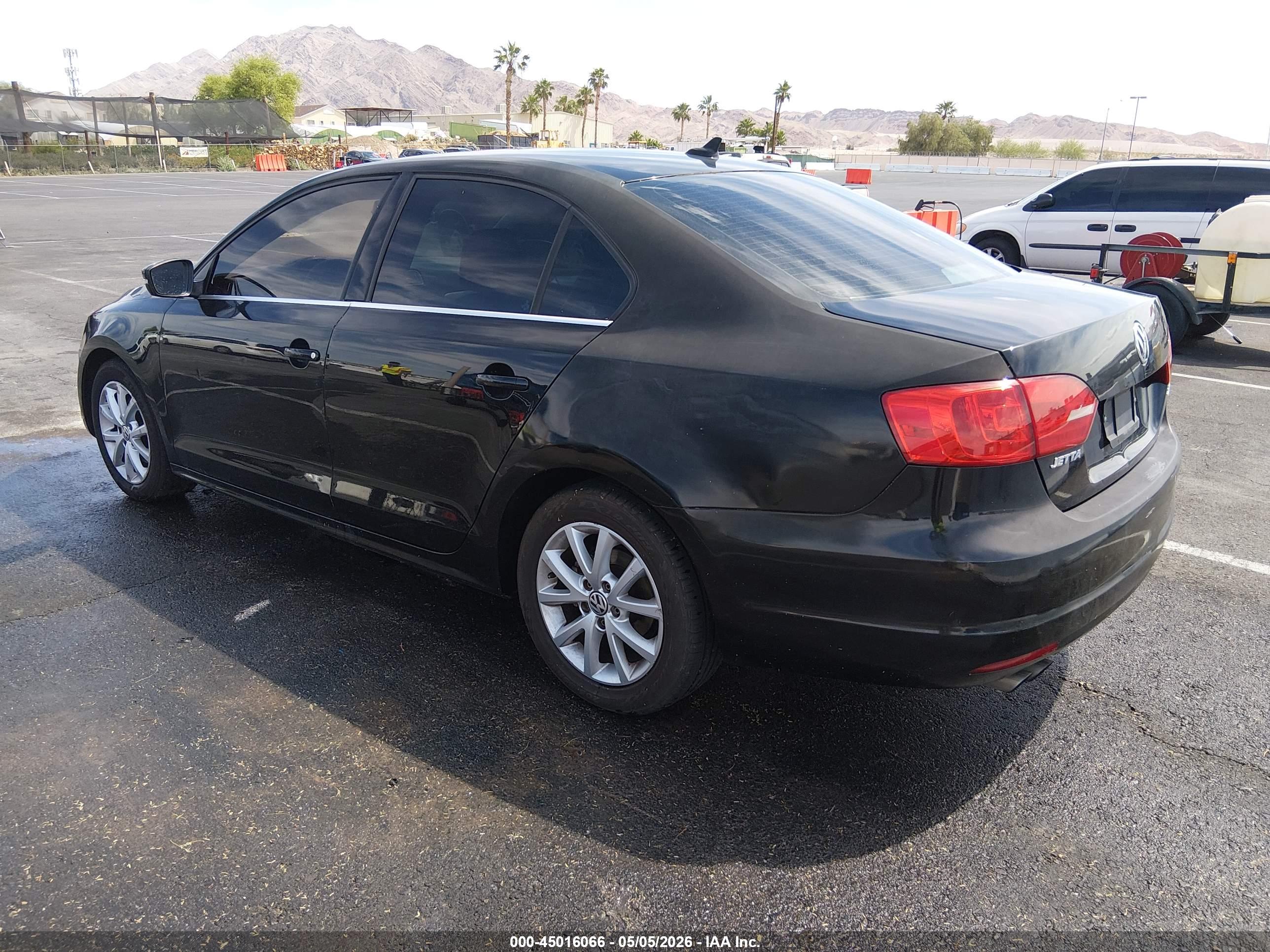 VOLKSWAGEN JETTA image 3