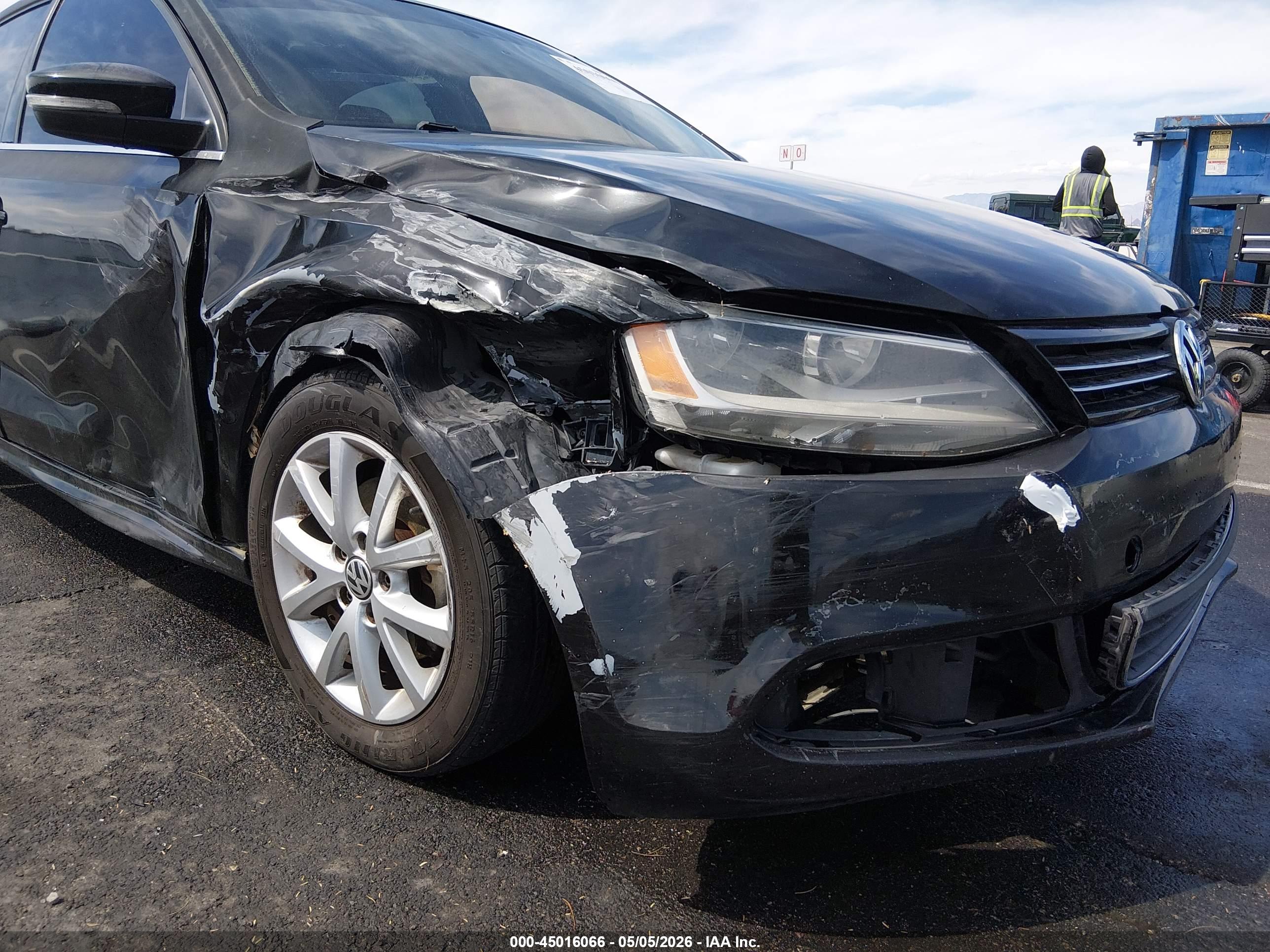 VOLKSWAGEN JETTA image 6