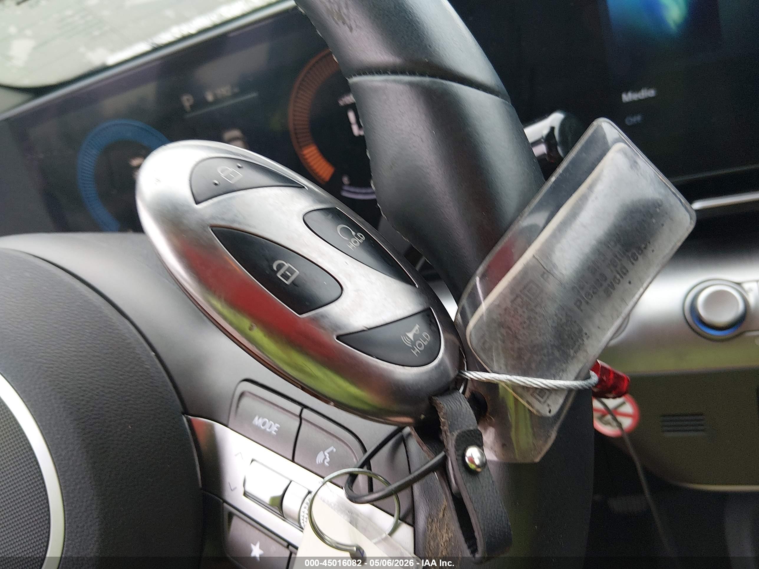 HYUNDAI KONA image 11