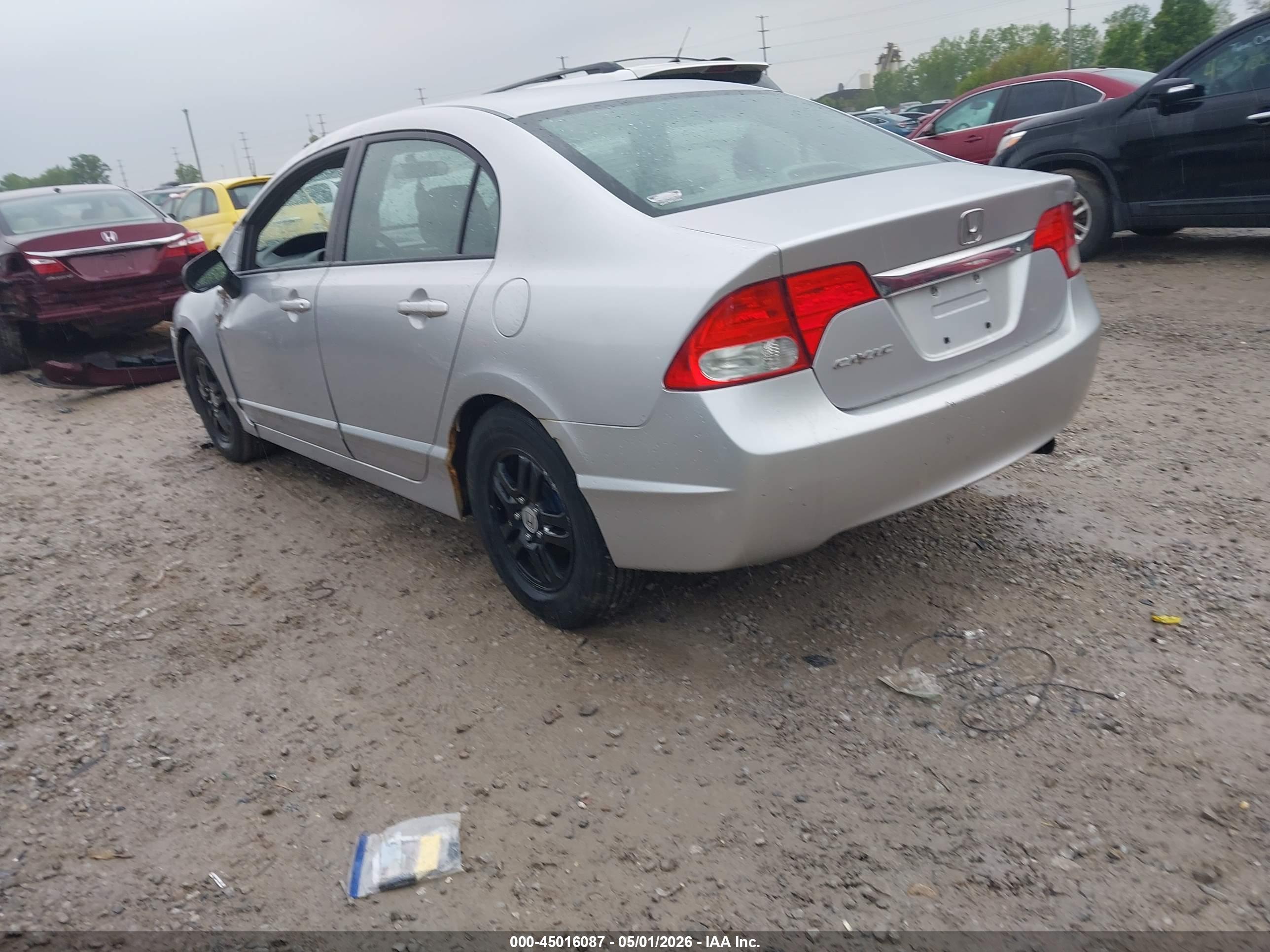 HONDA CIVIC image 3