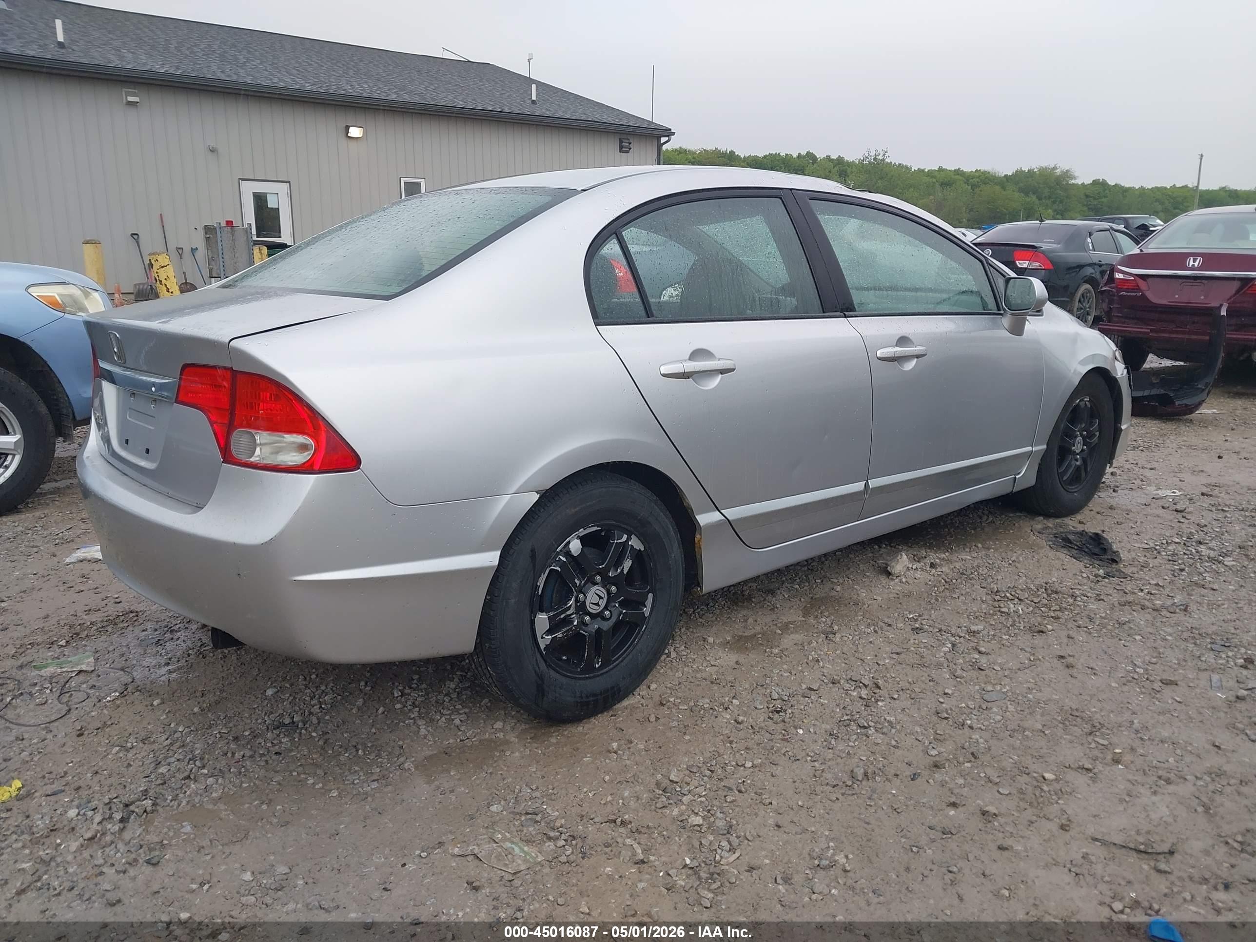 HONDA CIVIC image 4