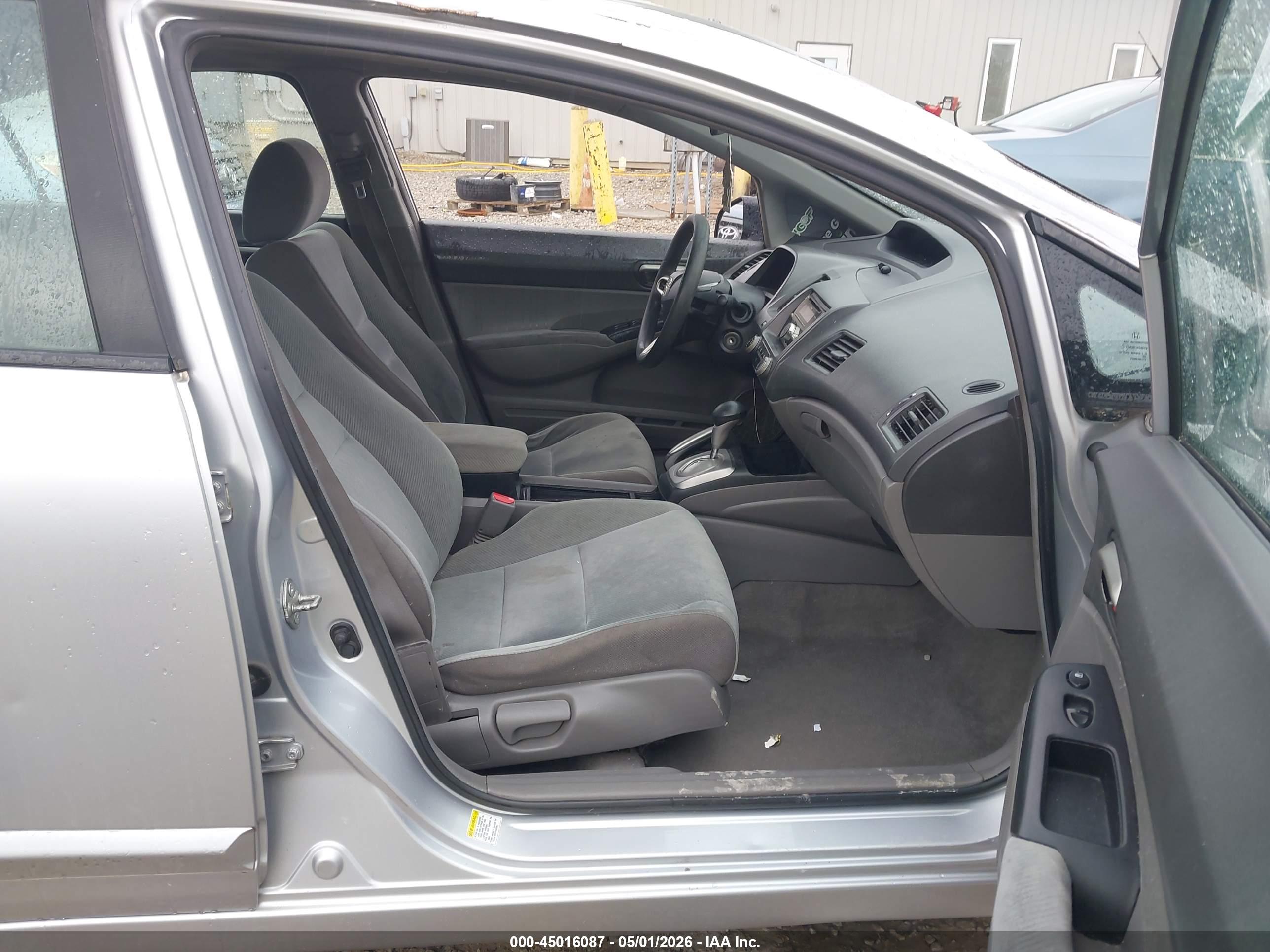HONDA CIVIC image 5