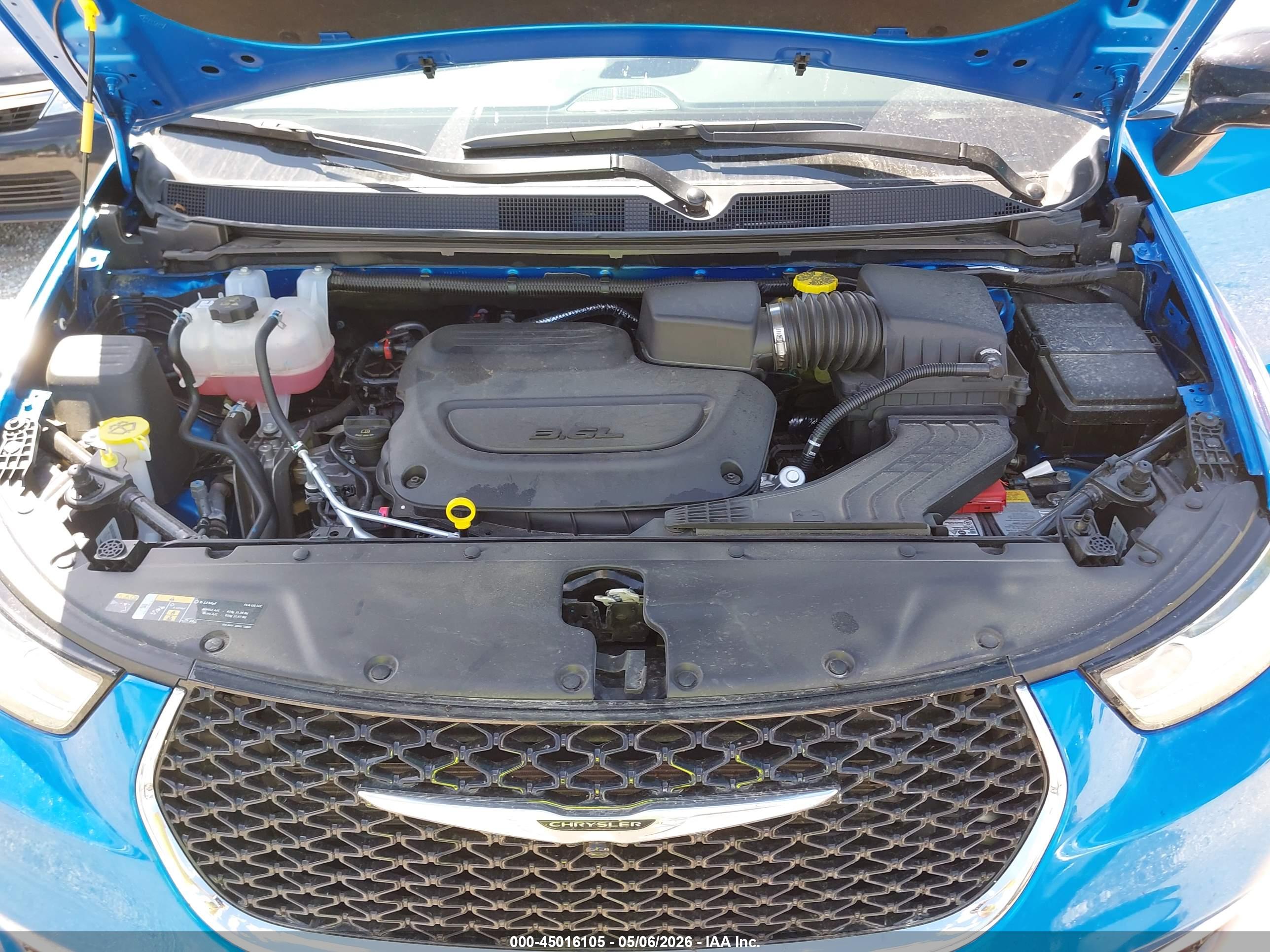 CHRYSLER PACIFICA image 10