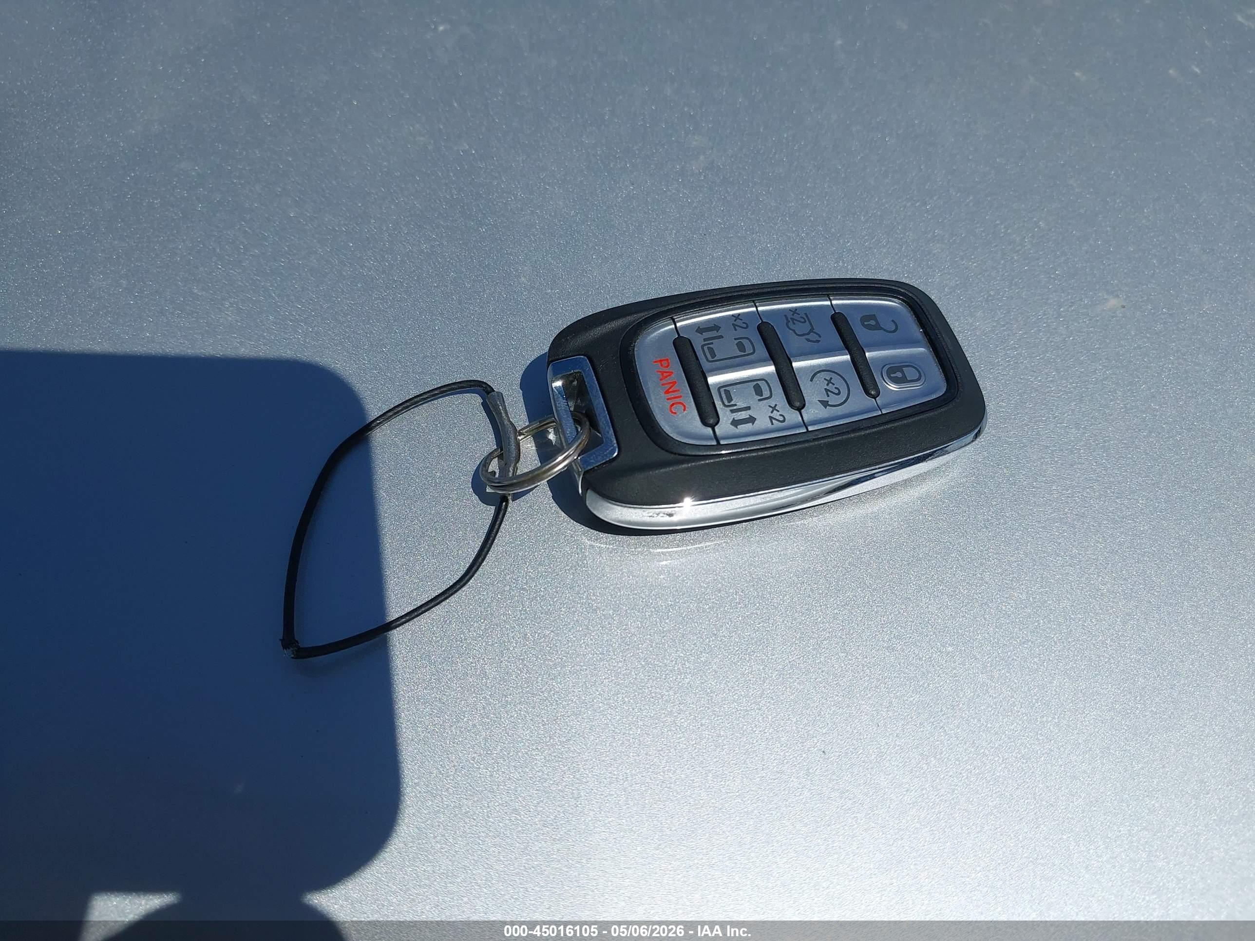 CHRYSLER PACIFICA image 11