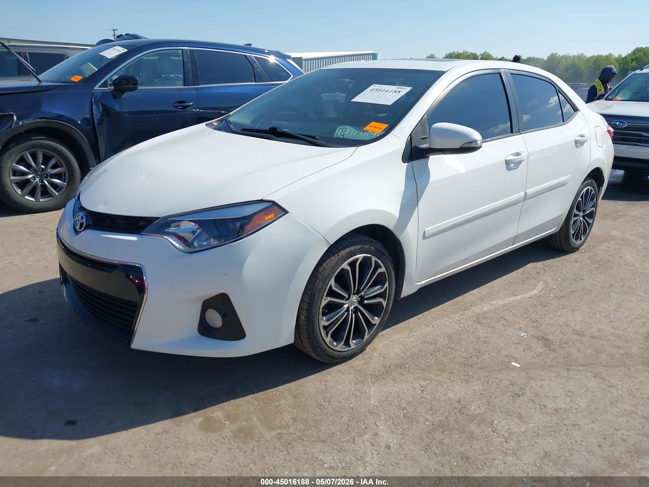TOYOTA COROLLA image 2
