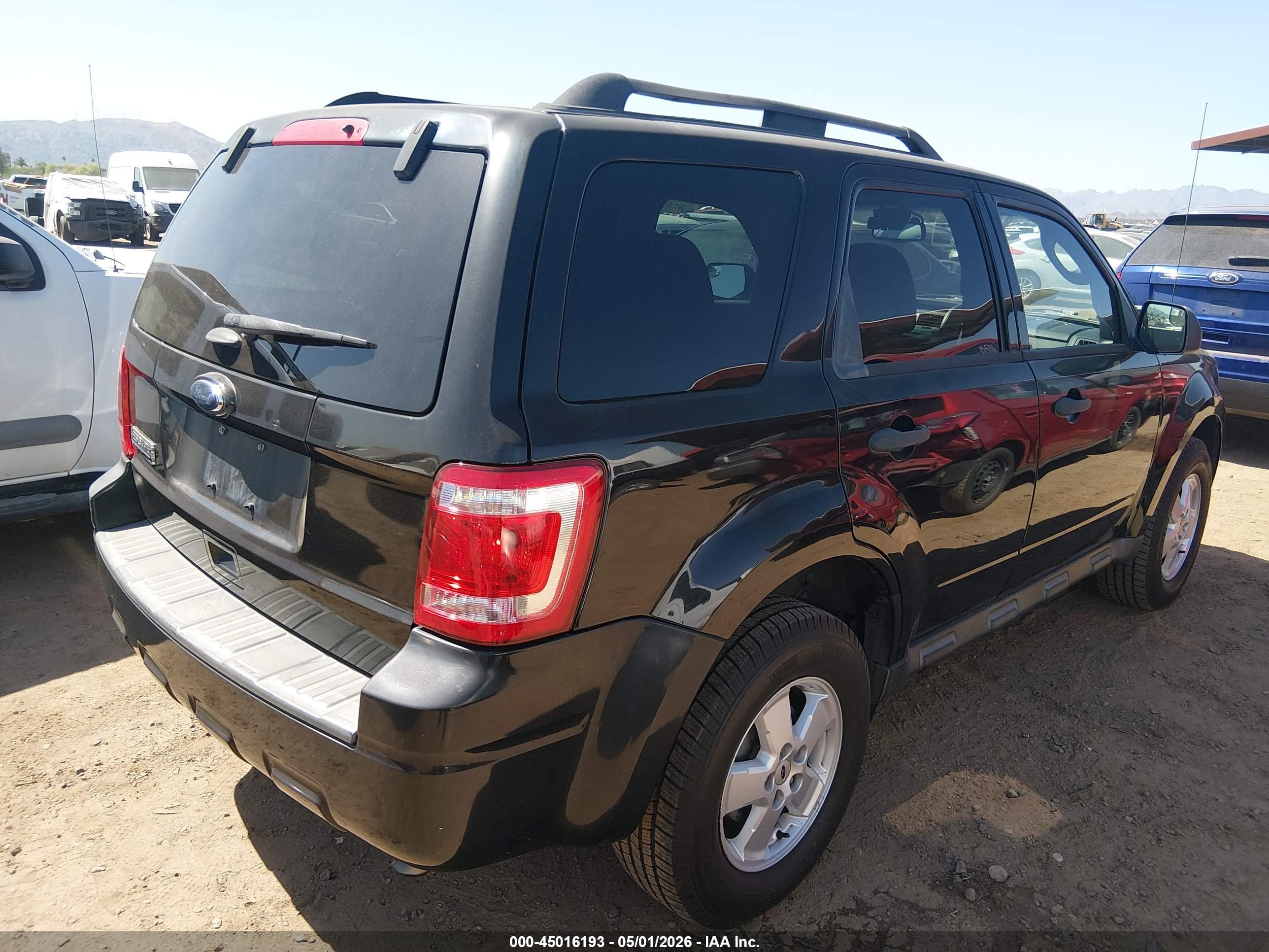 FORD ESCAPE image 4