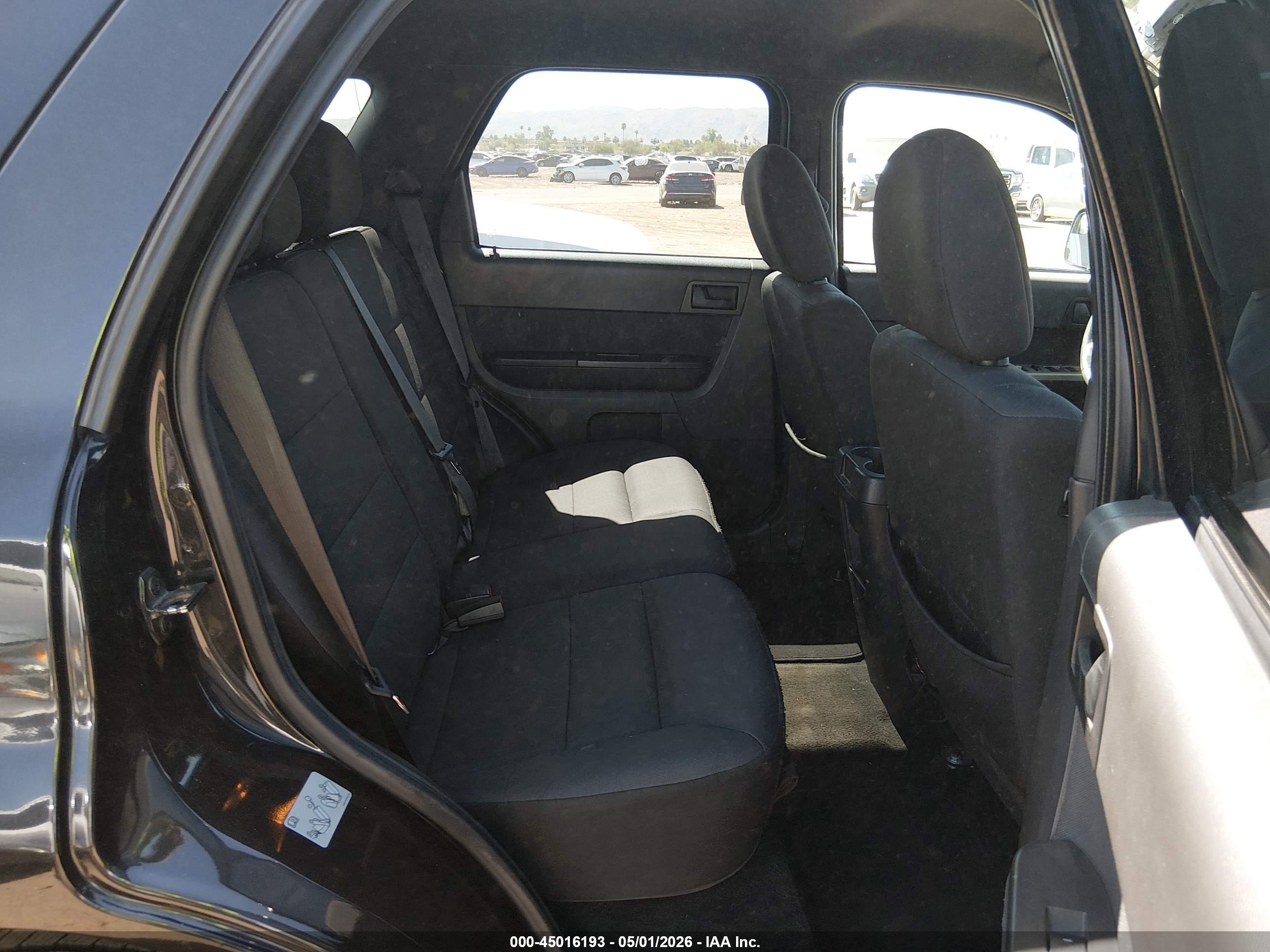 FORD ESCAPE image 8