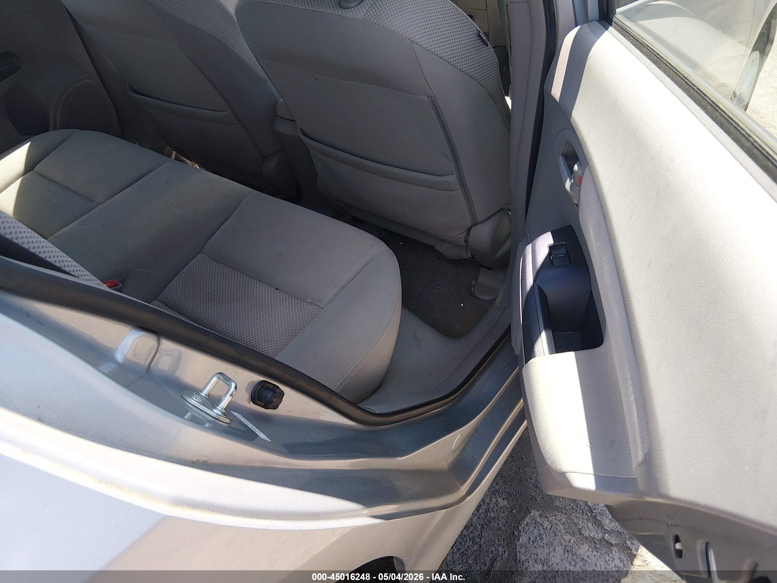 HONDA INSIGHT image 8