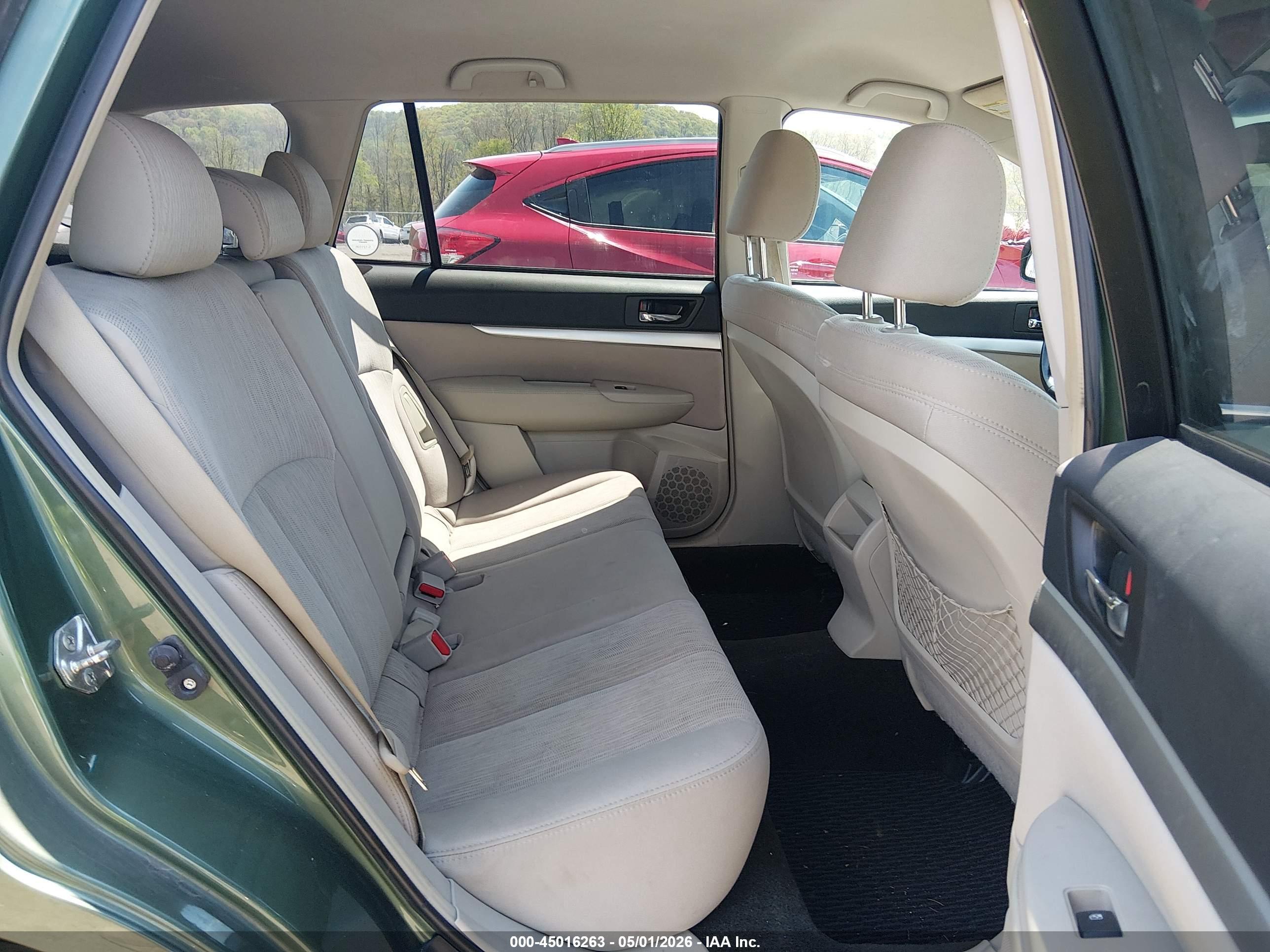 SUBARU OUTBACK image 8