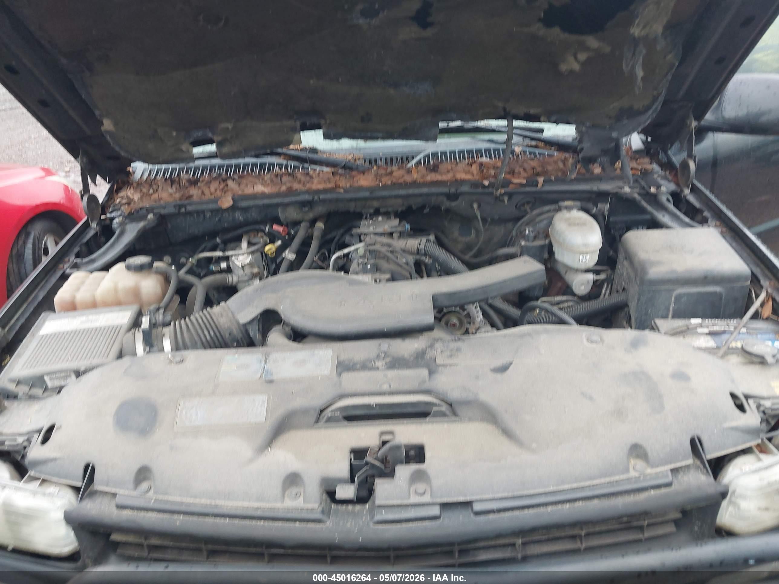 CHEVROLET TAHOE image 10