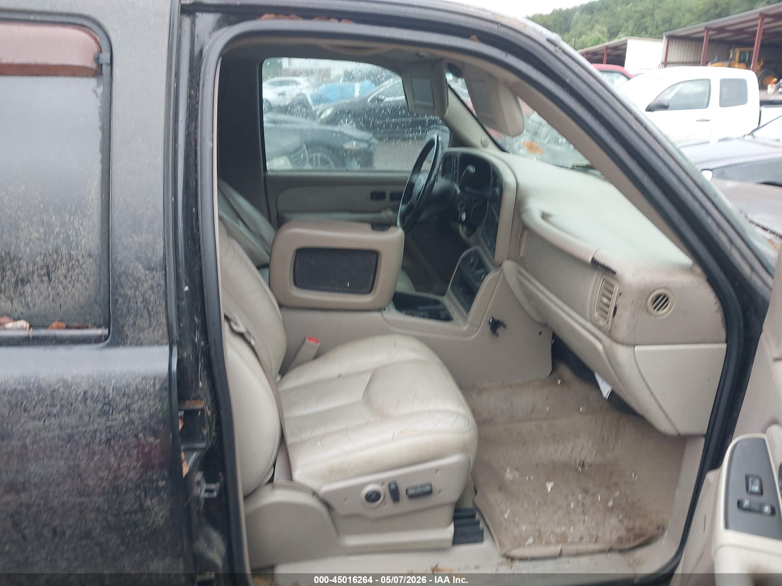 CHEVROLET TAHOE image 5