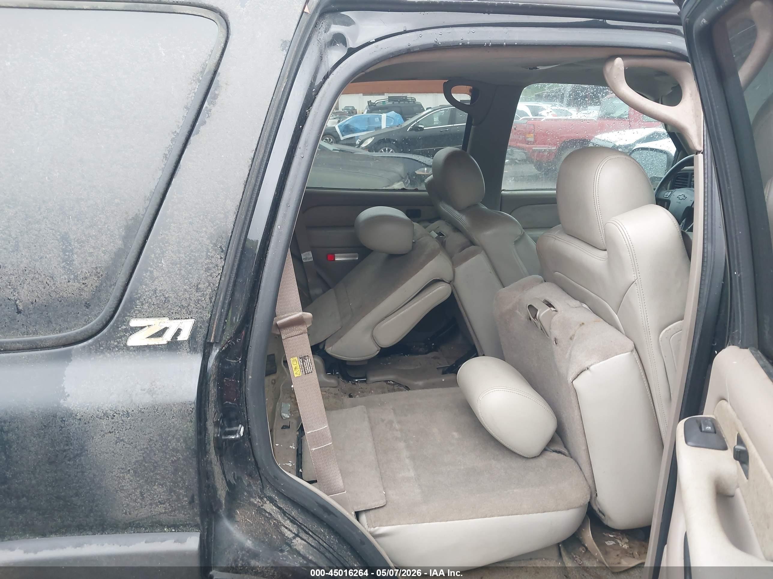 CHEVROLET TAHOE image 8