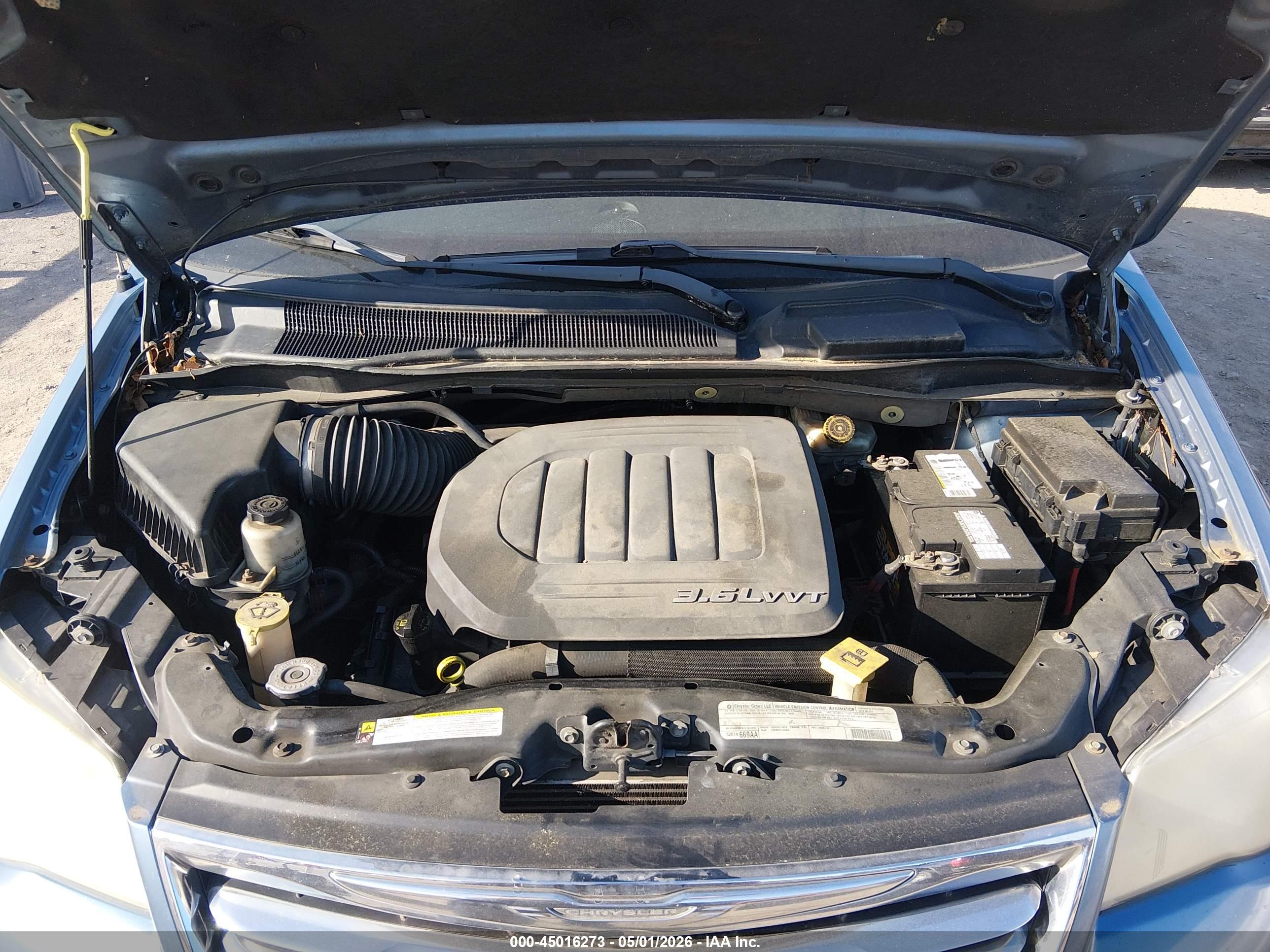 CHRYSLER TOWN image 10