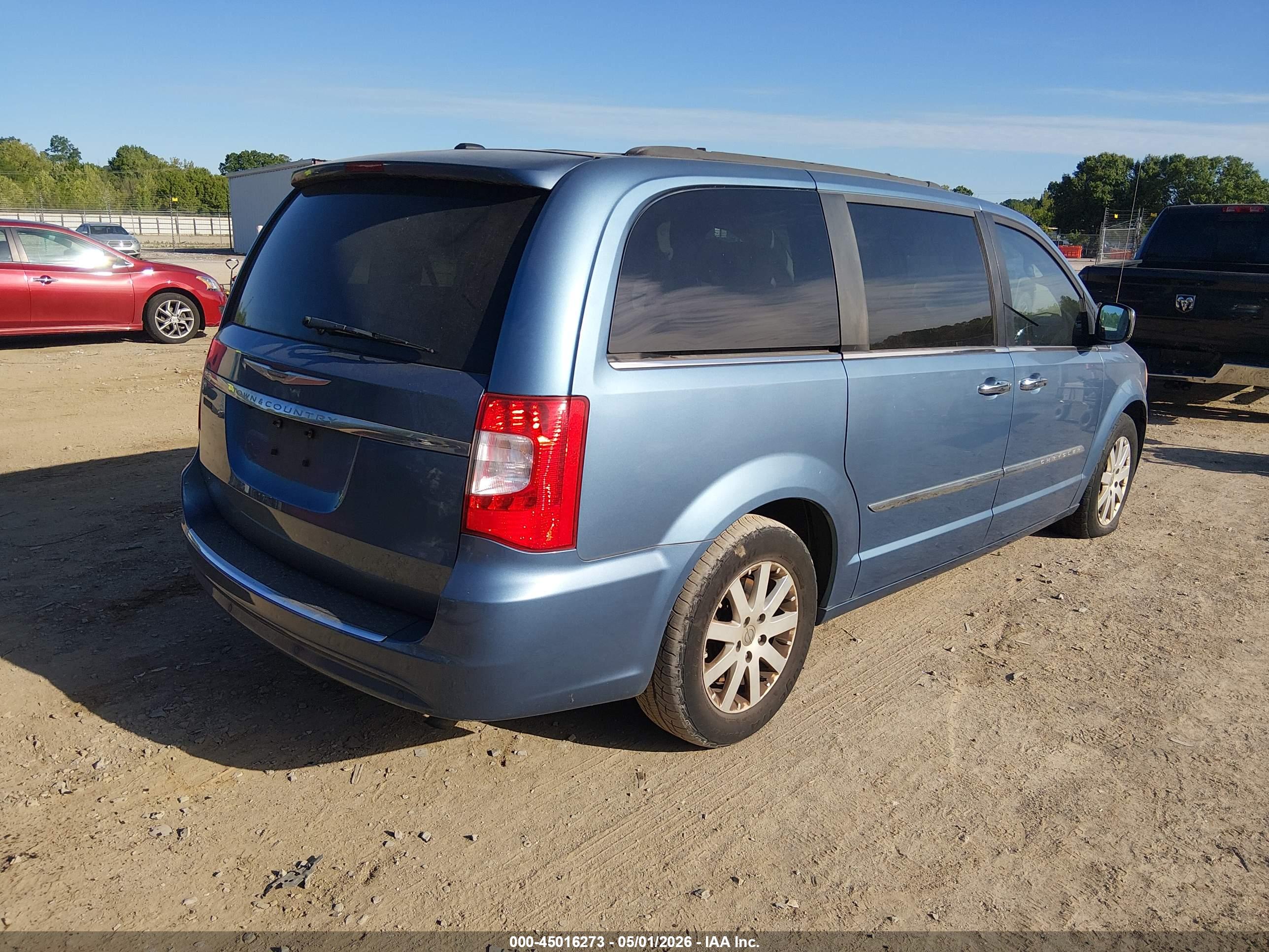 CHRYSLER TOWN image 4