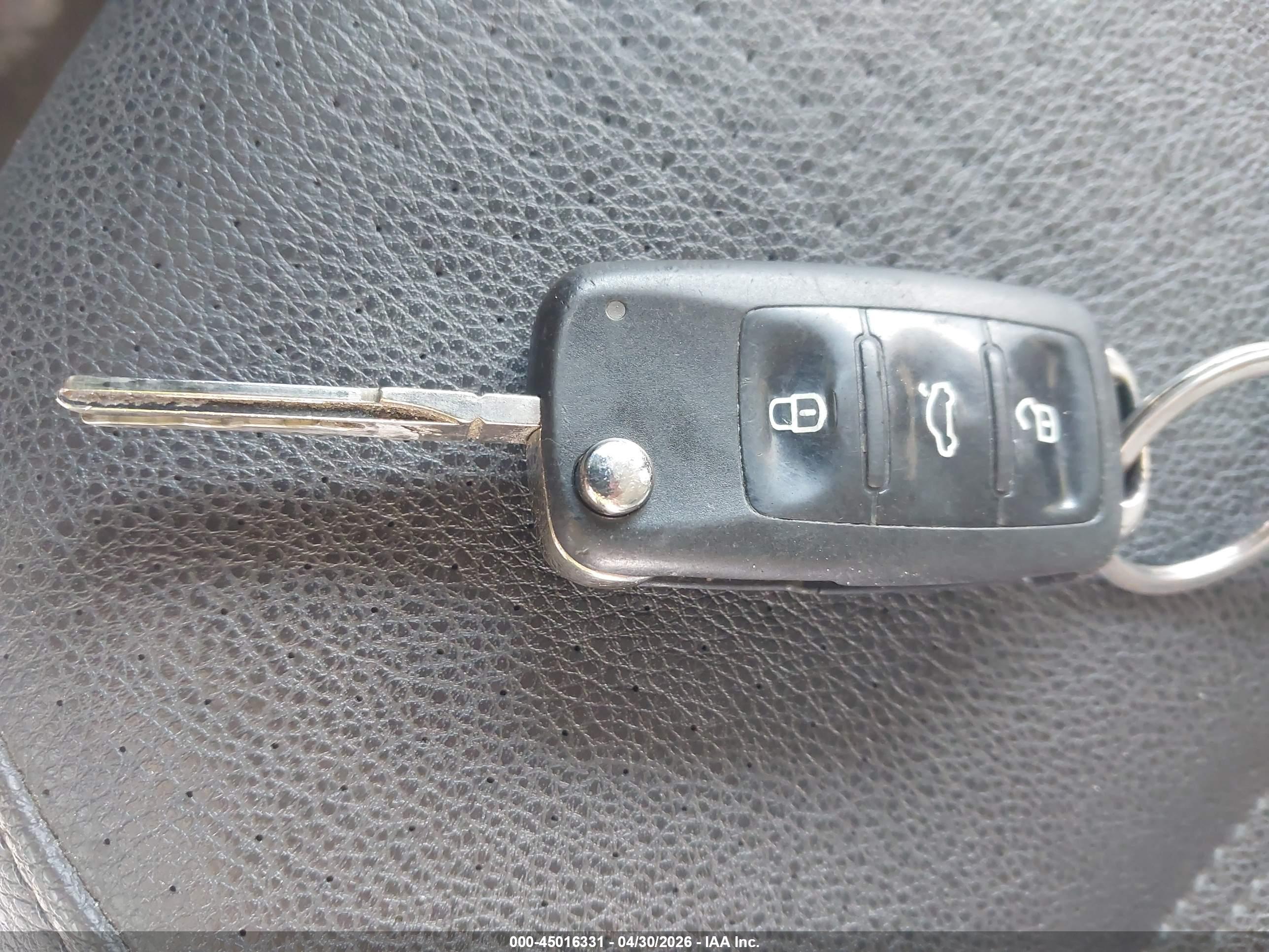 VOLKSWAGEN JETTA image 11