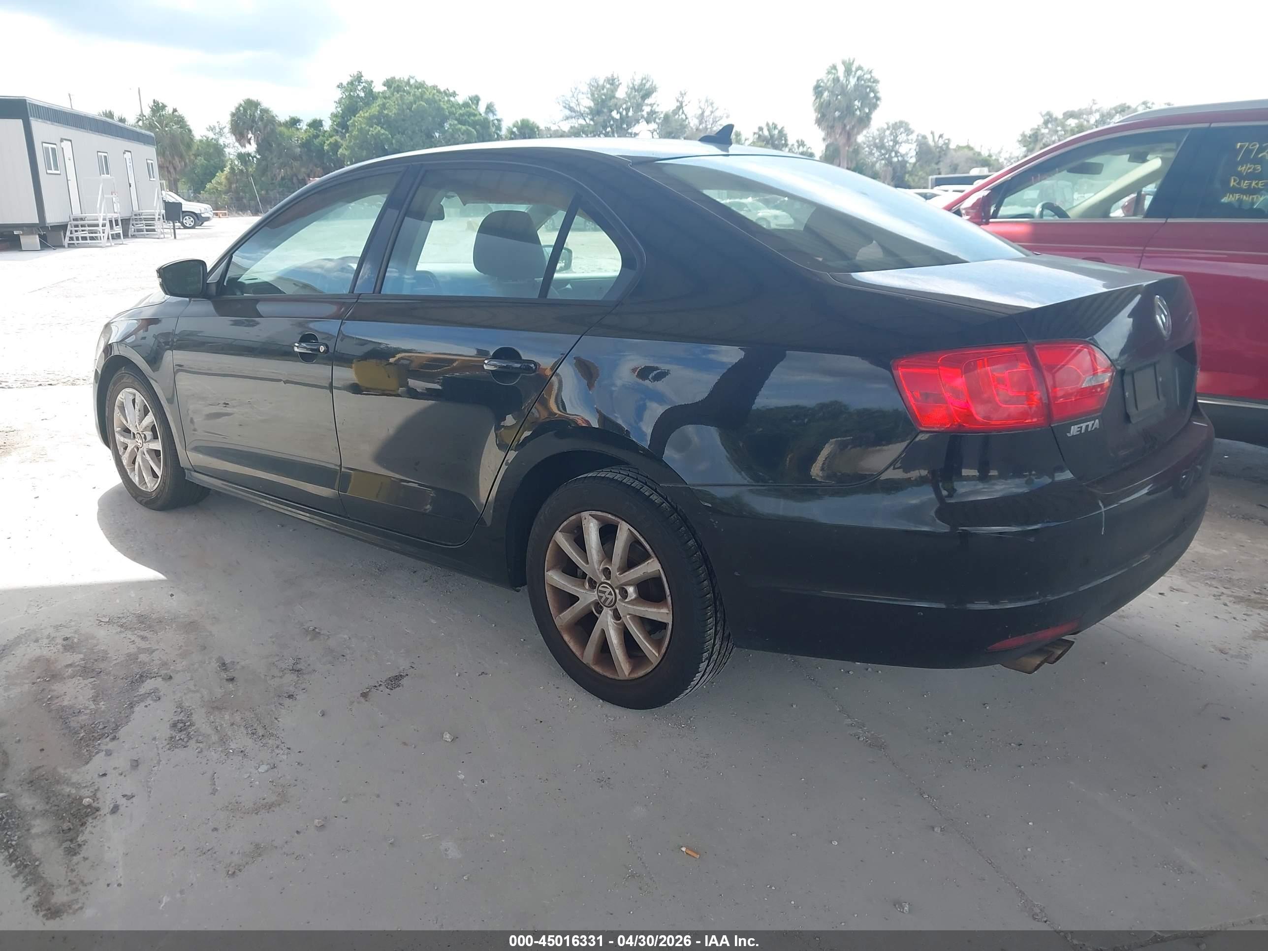 VOLKSWAGEN JETTA image 3