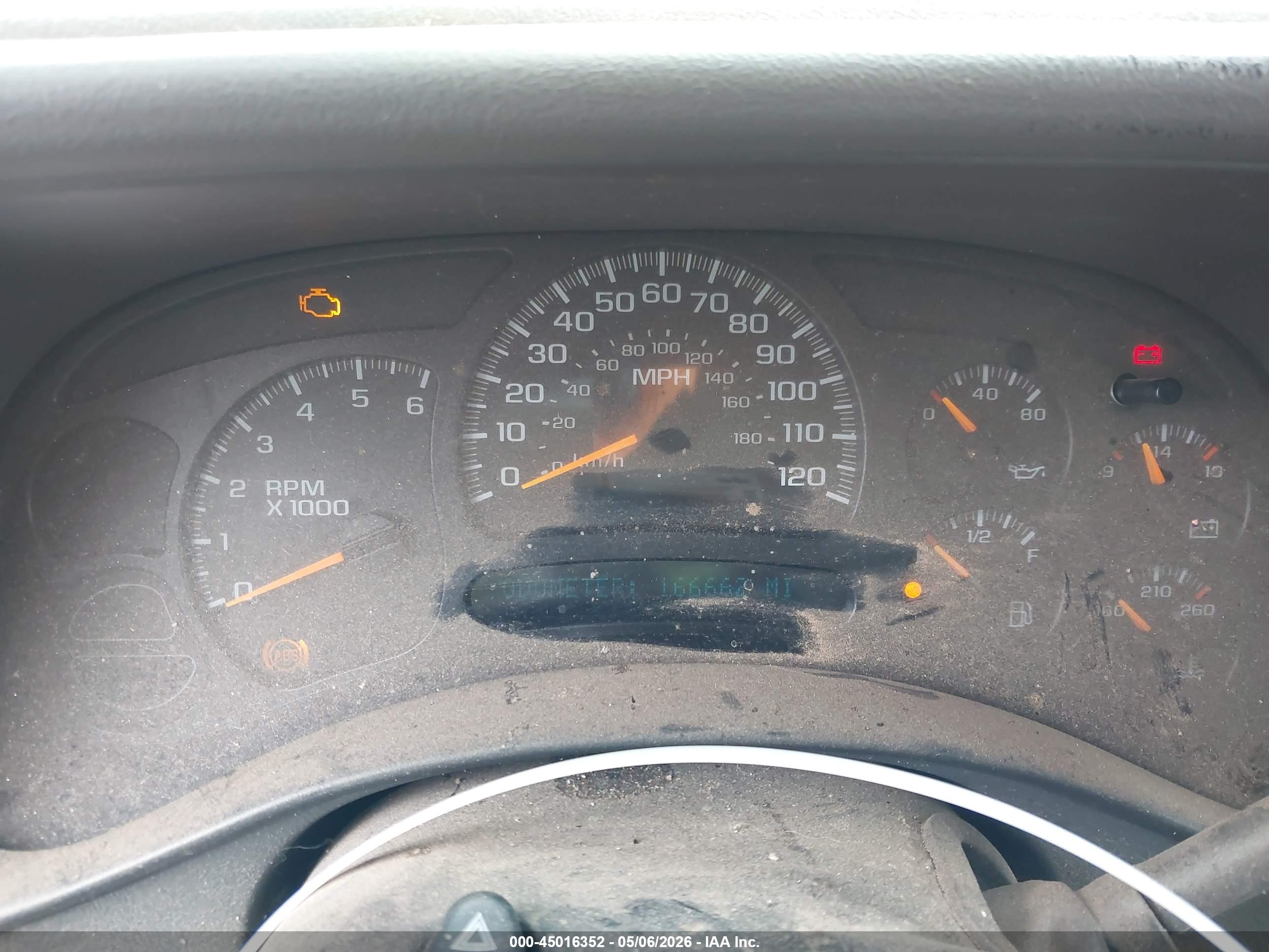 CHEVROLET SILVERADO image 7