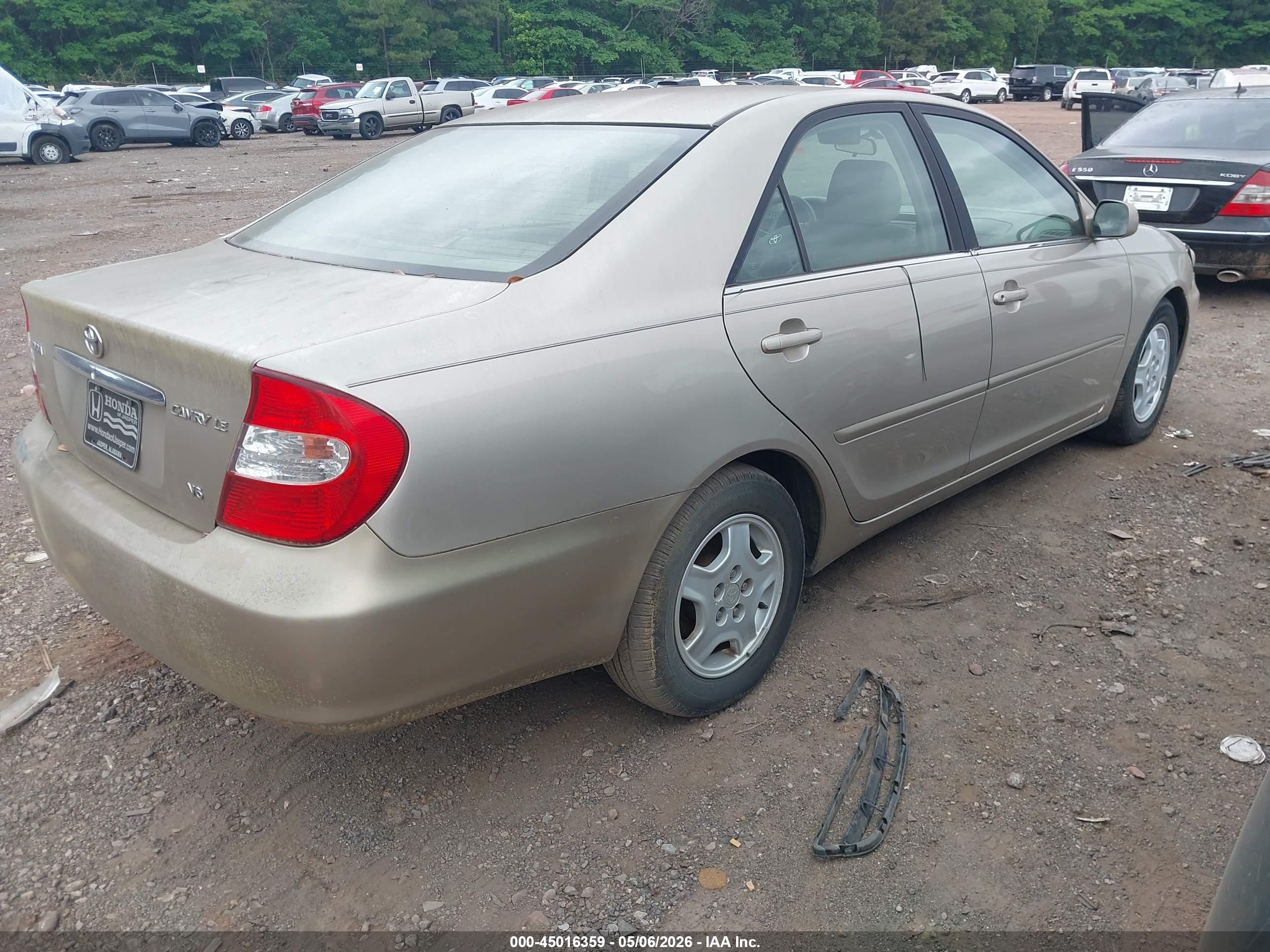 TOYOTA CAMRY image 4
