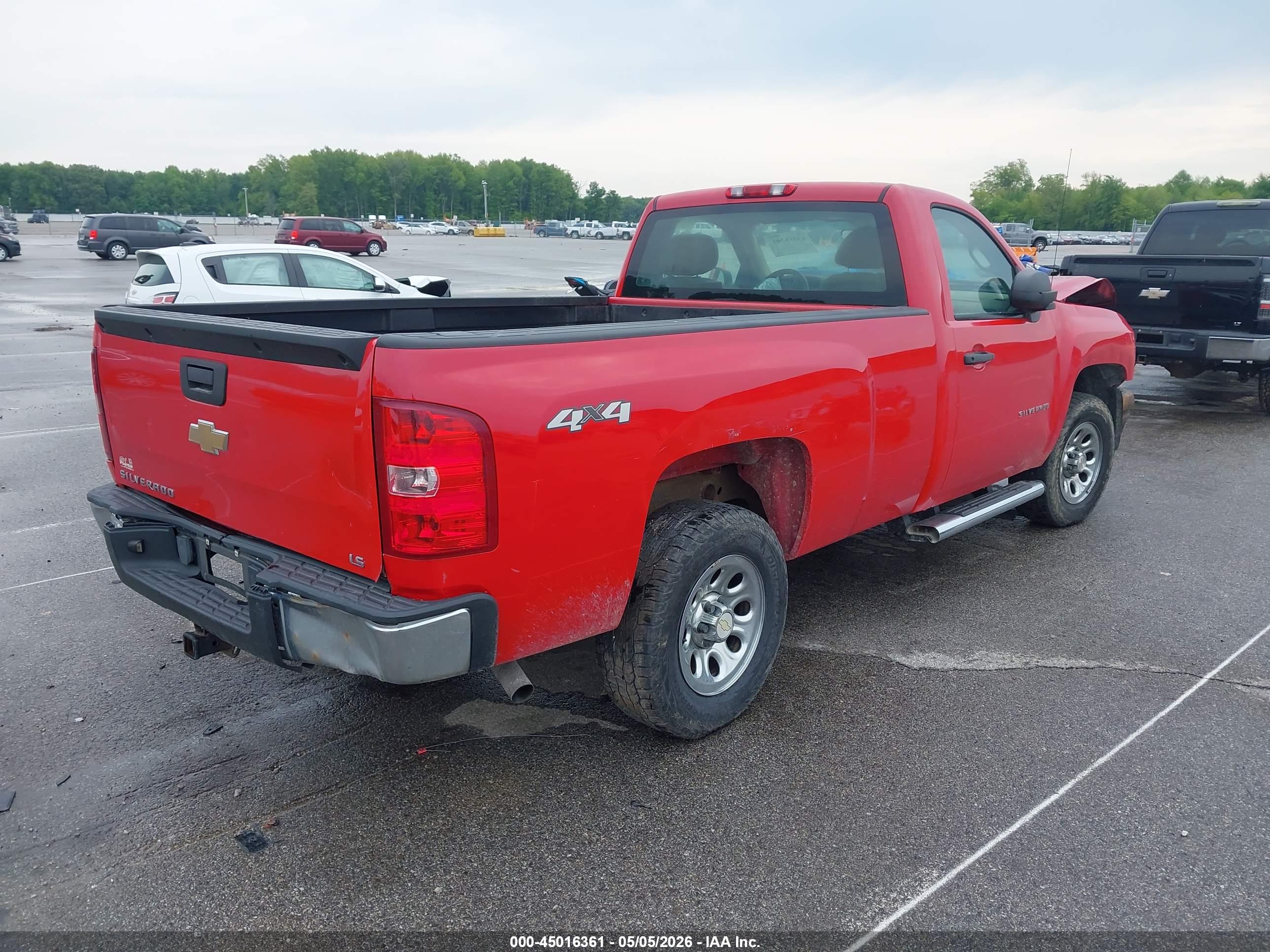 CHEVROLET SILVERADO image 4
