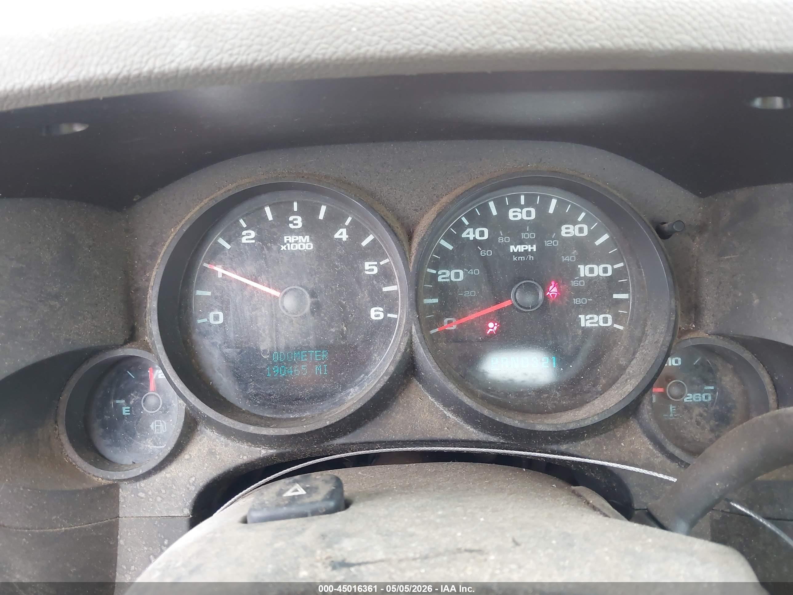 CHEVROLET SILVERADO image 7