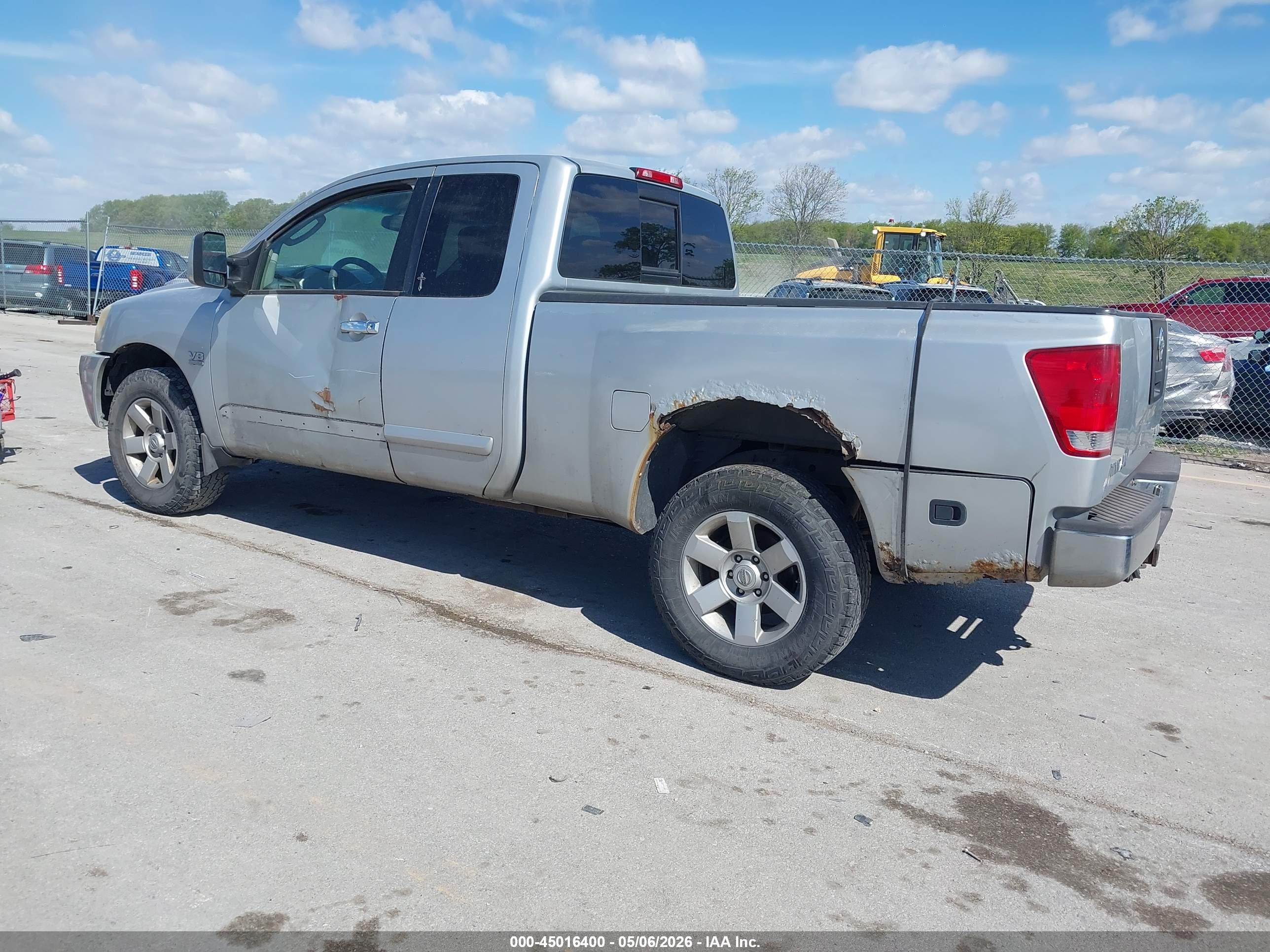 NISSAN TITAN image 6