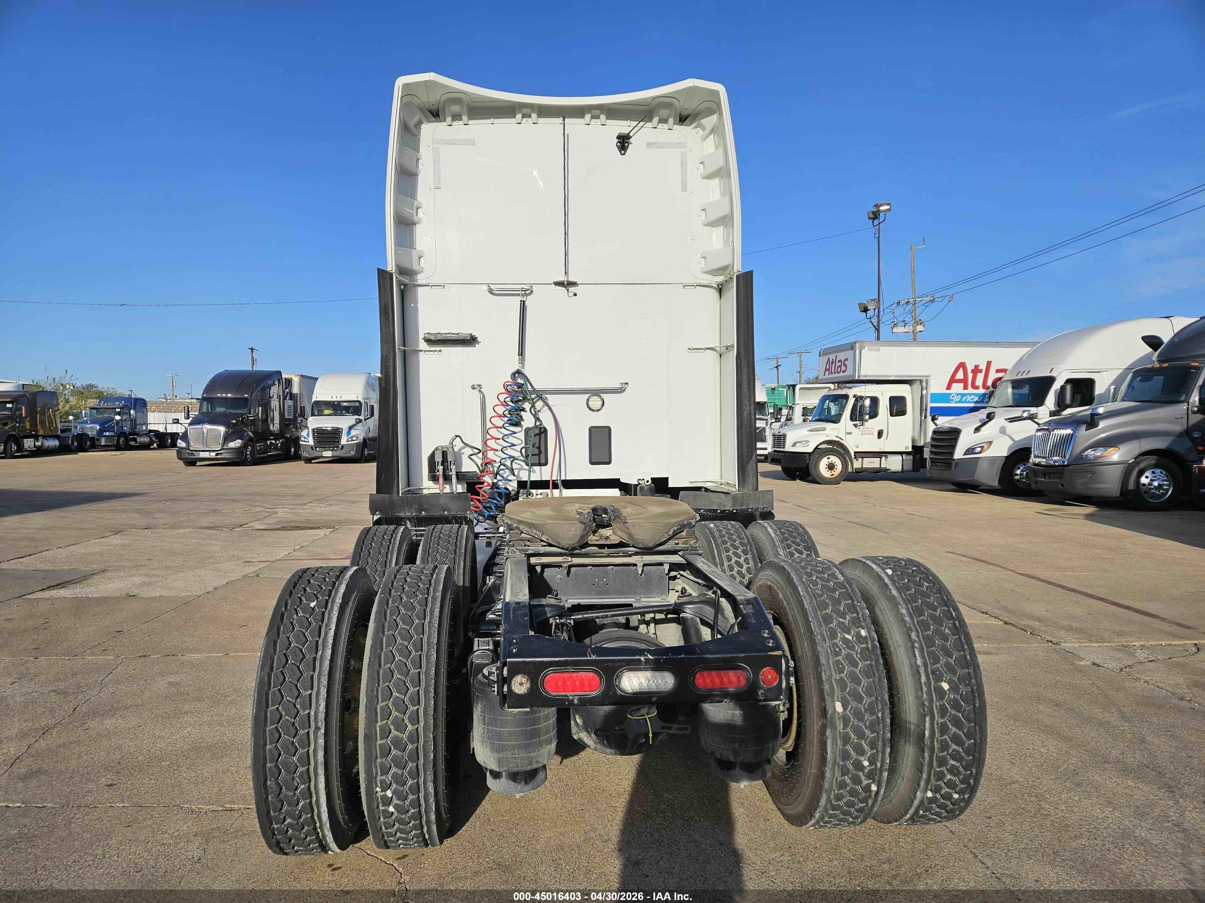PETERBILT 579 image 8