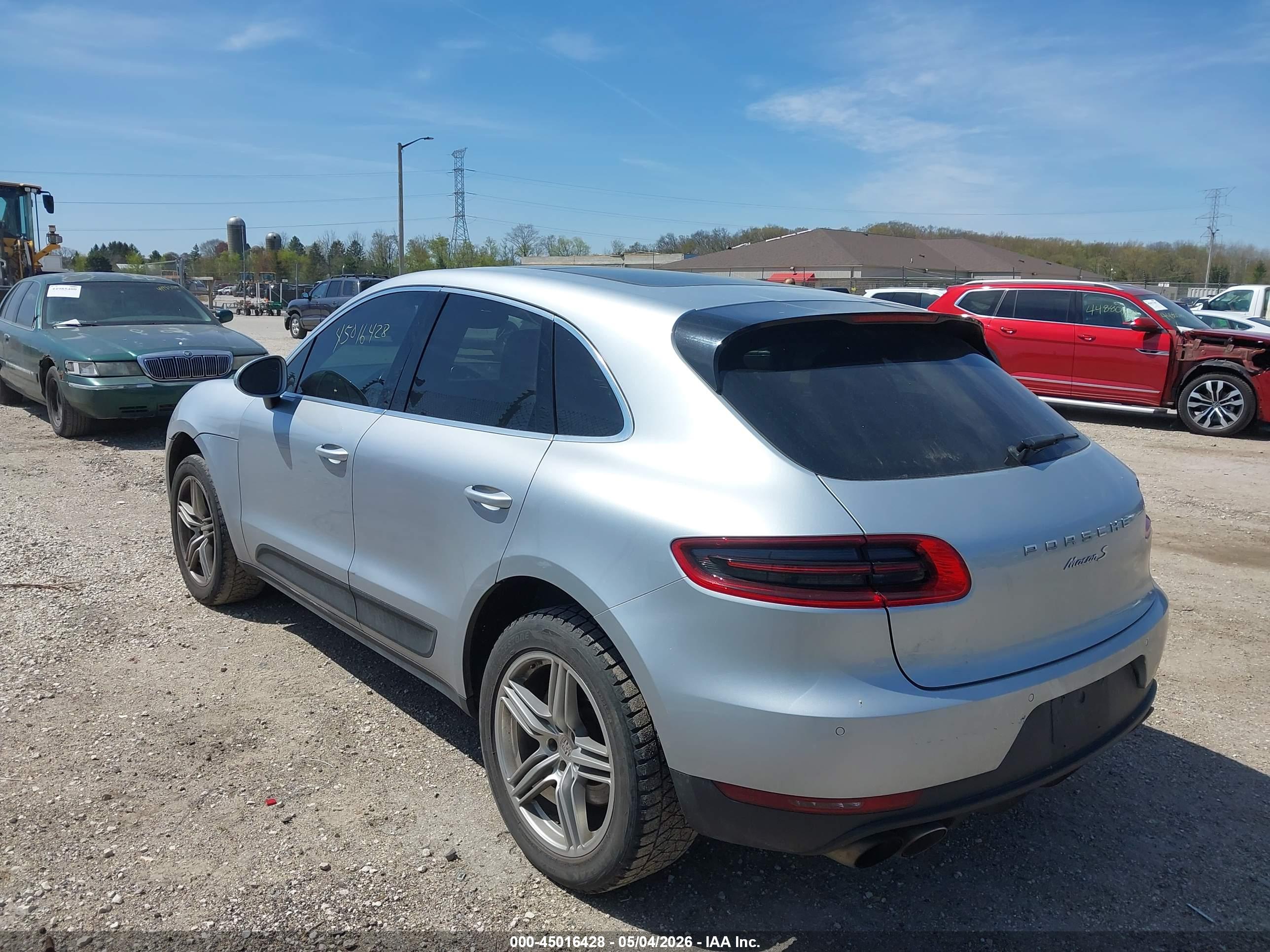 PORSCHE MACAN image 3