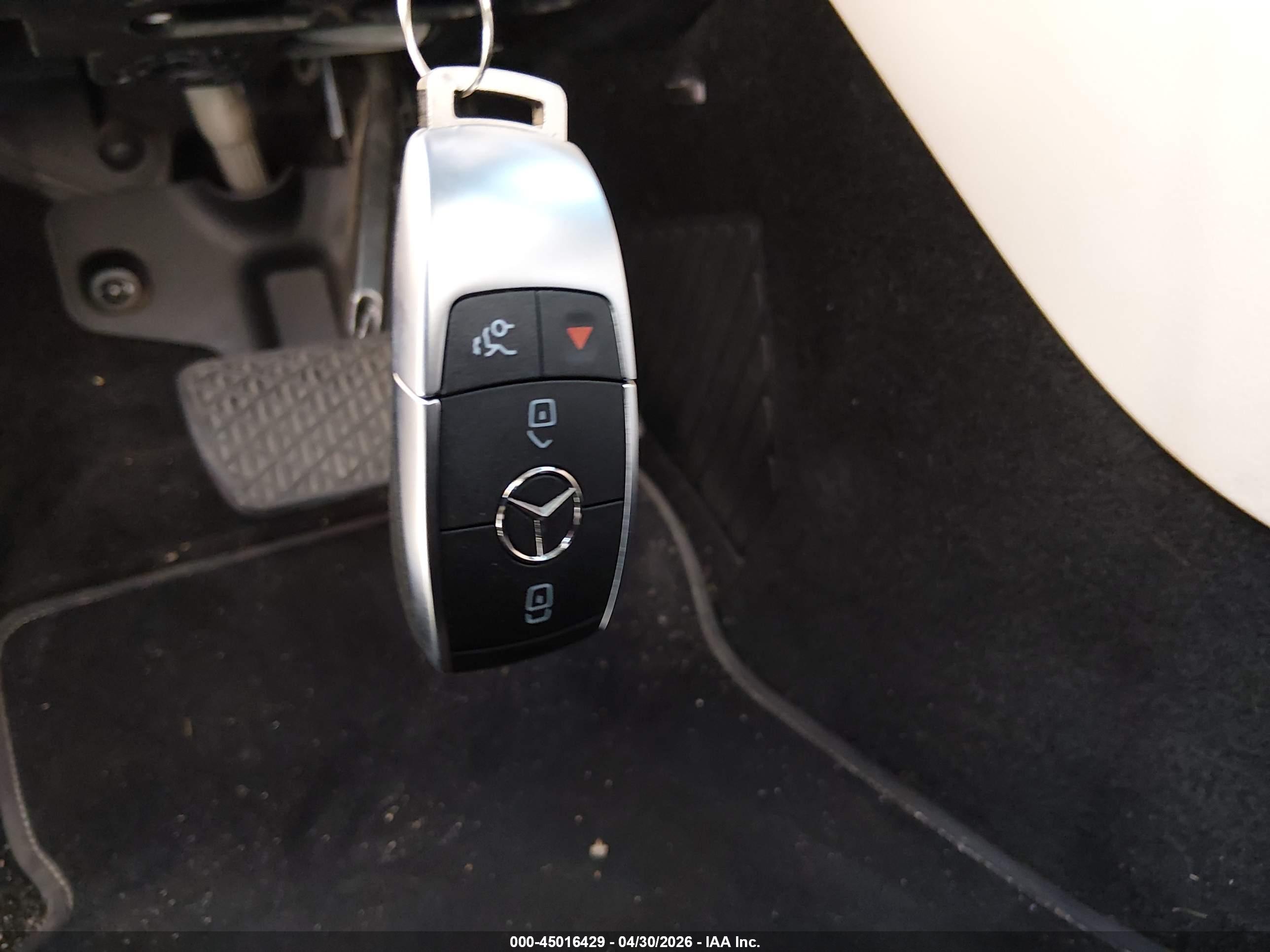 MERCEDES-BENZ A image 11