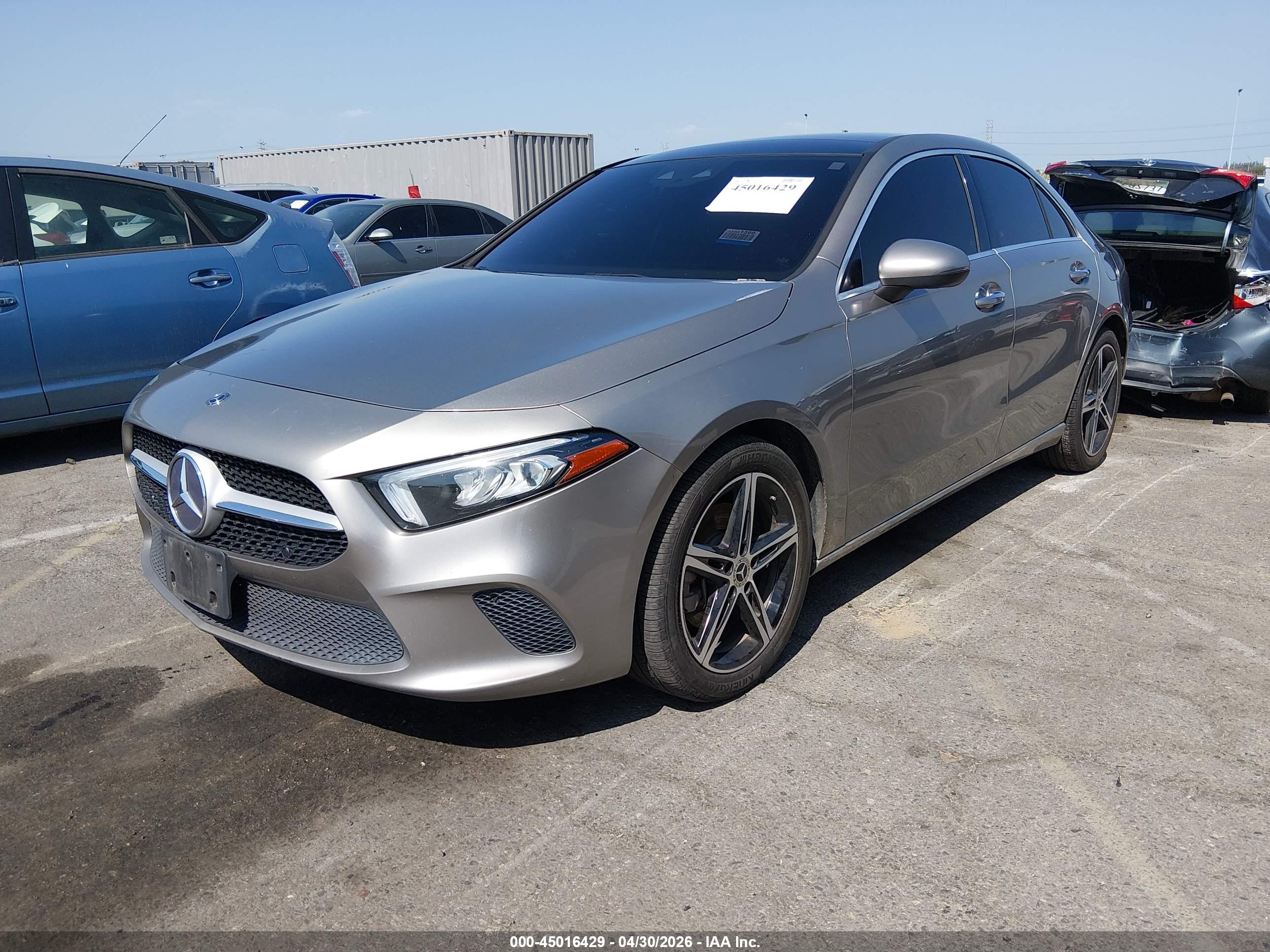 MERCEDES-BENZ A image 2