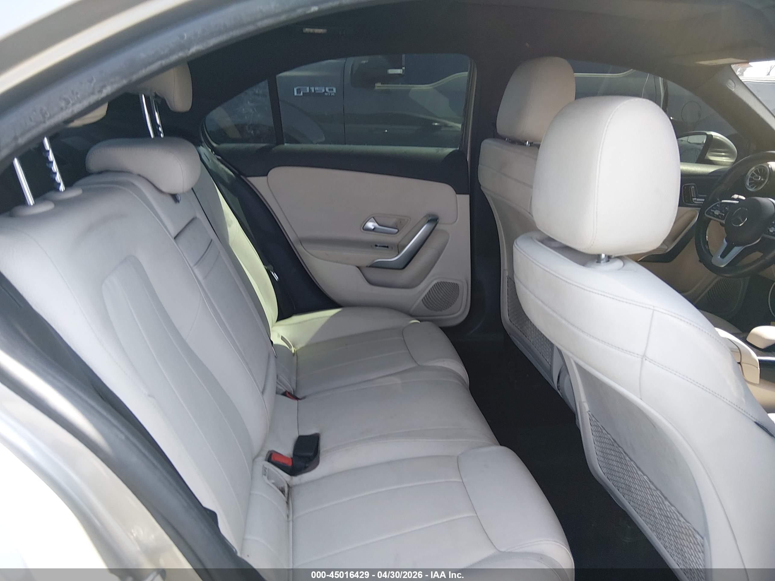 MERCEDES-BENZ A image 8