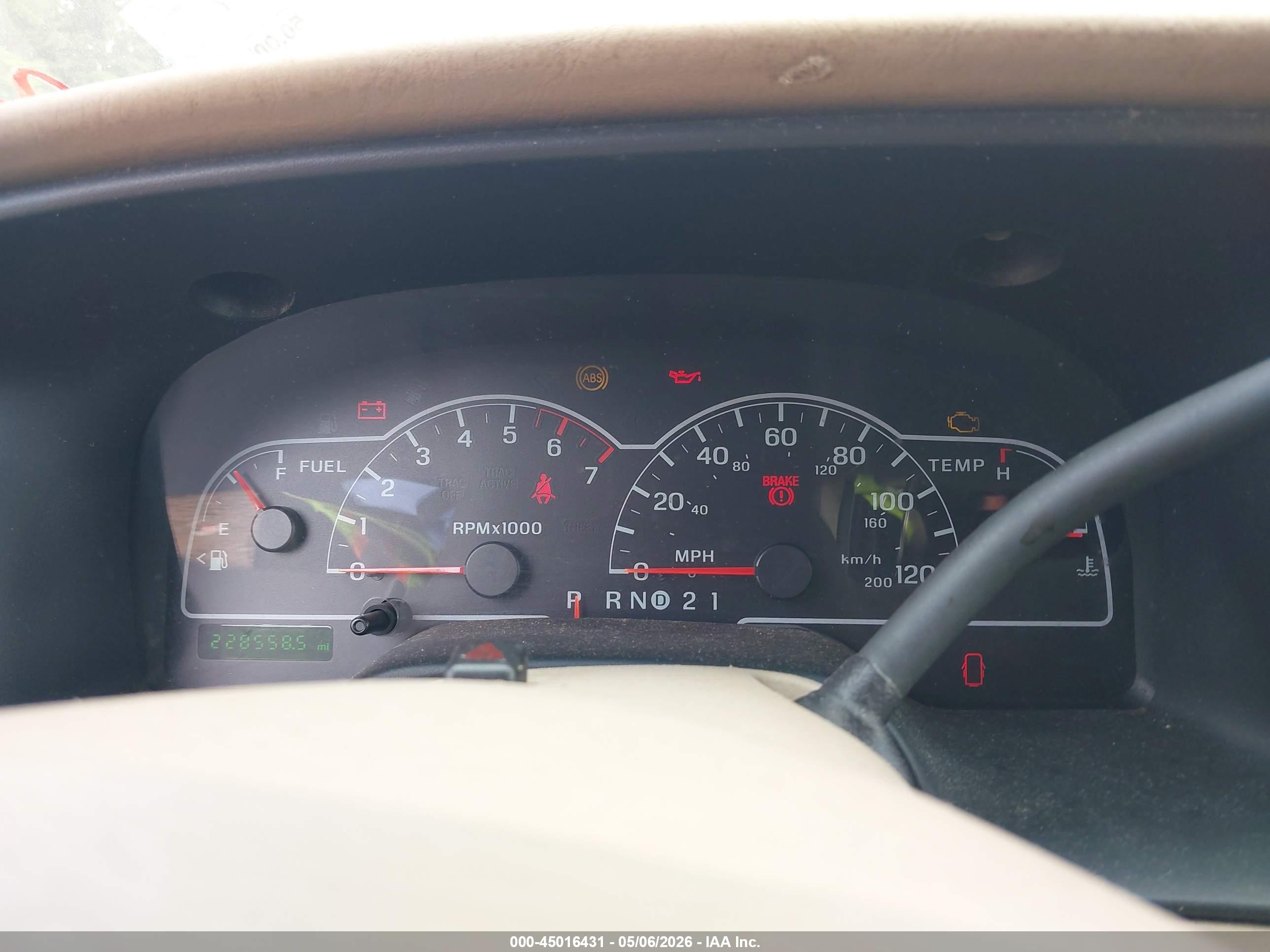 FORD WINDSTAR image 7