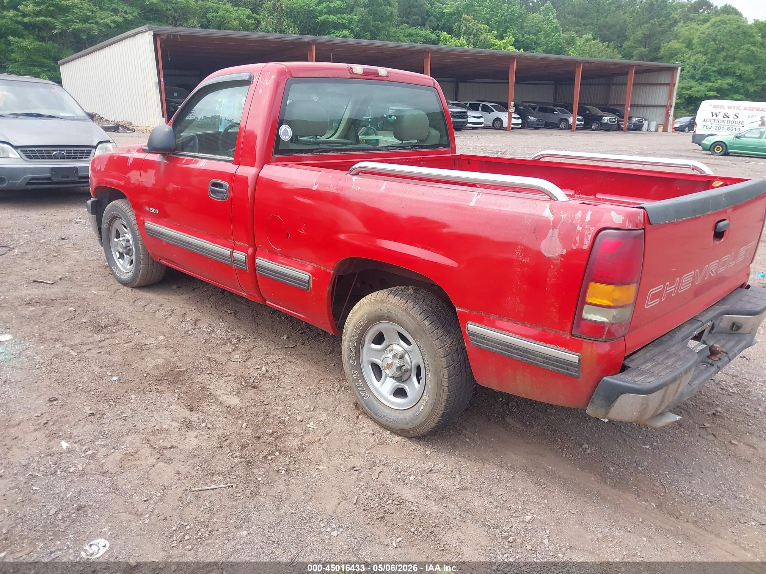CHEVROLET SILVERADO image 3