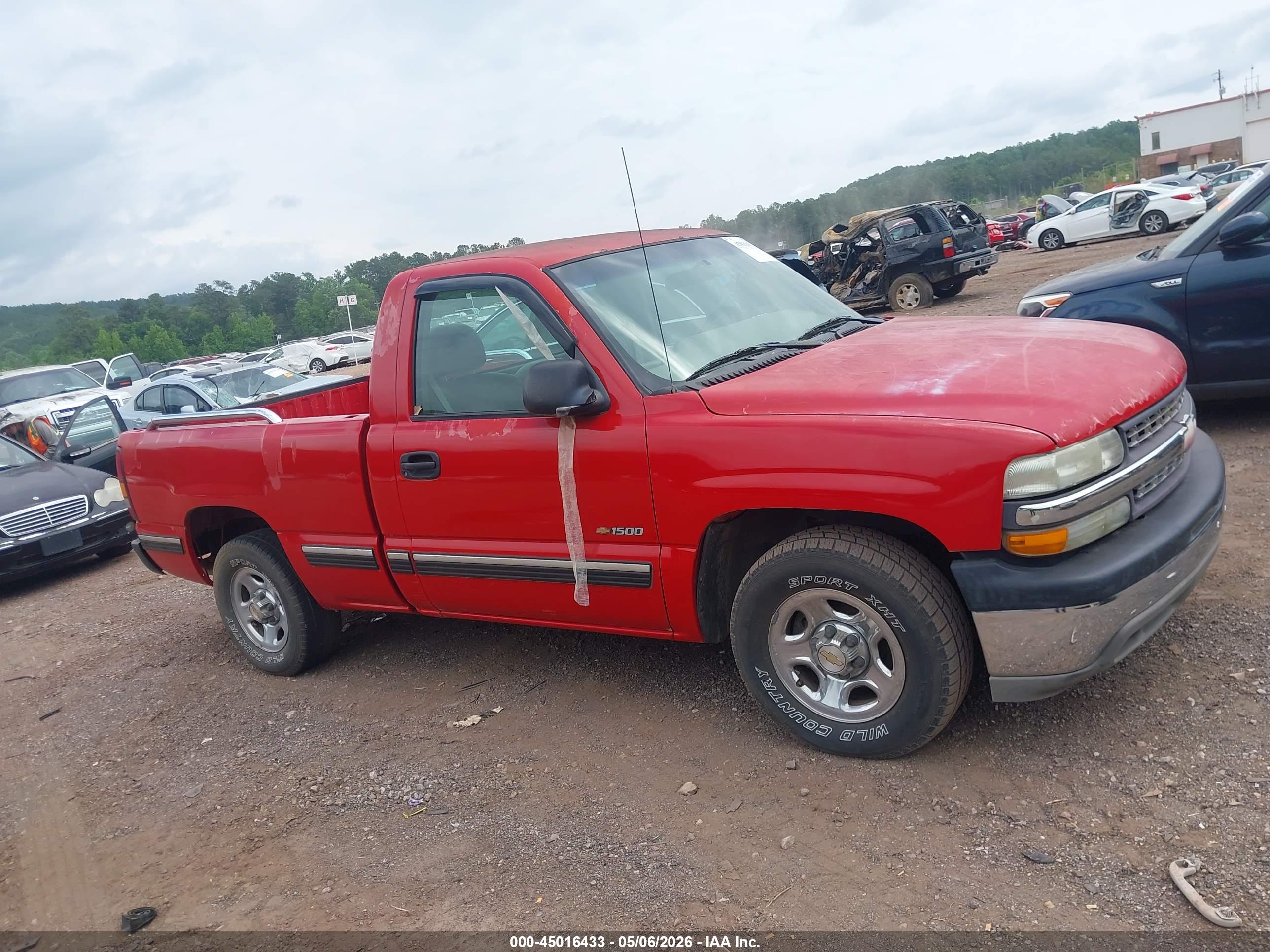 CHEVROLET SILVERADO image 6