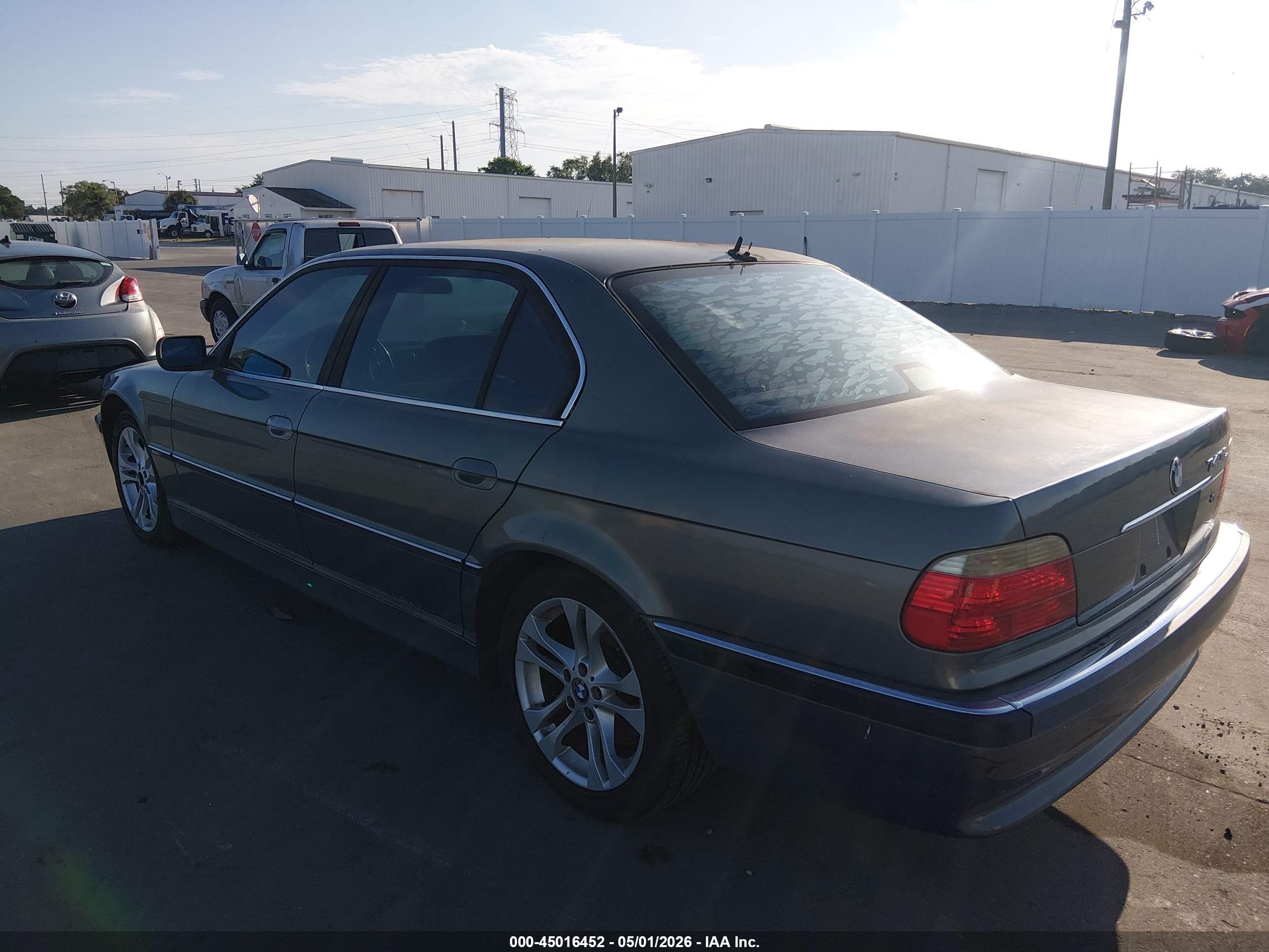 BMW 740IL image 3
